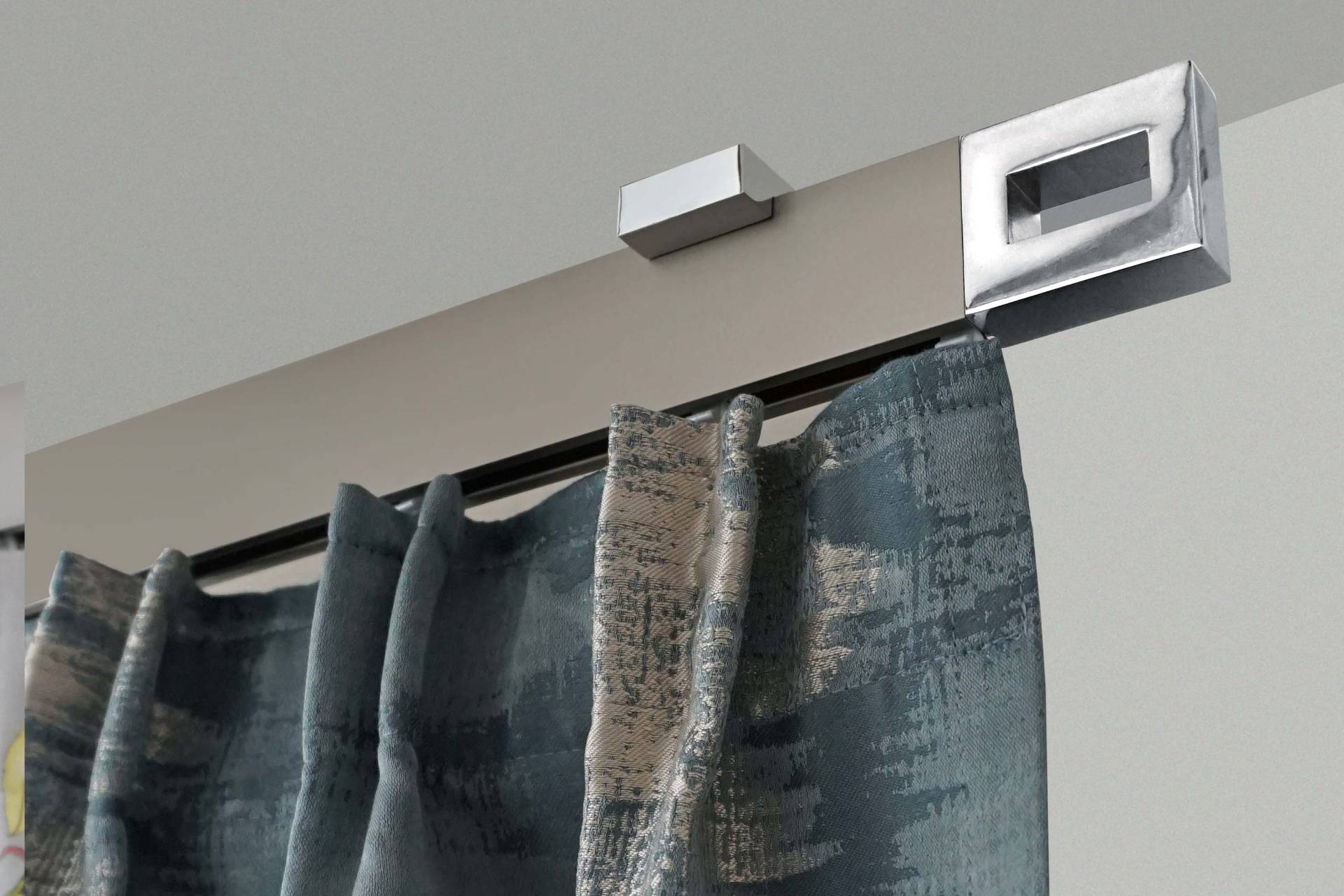 GARESA Gardinenstange »FLAT«, 1 läufig-läufig, Wunschmasslänge, Rechteckprofil, Deckenmontage, perfekter Lauf, modern, verlängerbar GARESA Gardinenstange »FLAT«, 1 läufig-läufig, Wunschmasslänge, Rechteckprofil, Deckenmontage, perfekter Lauf, modern, verlängerbar von GARESA