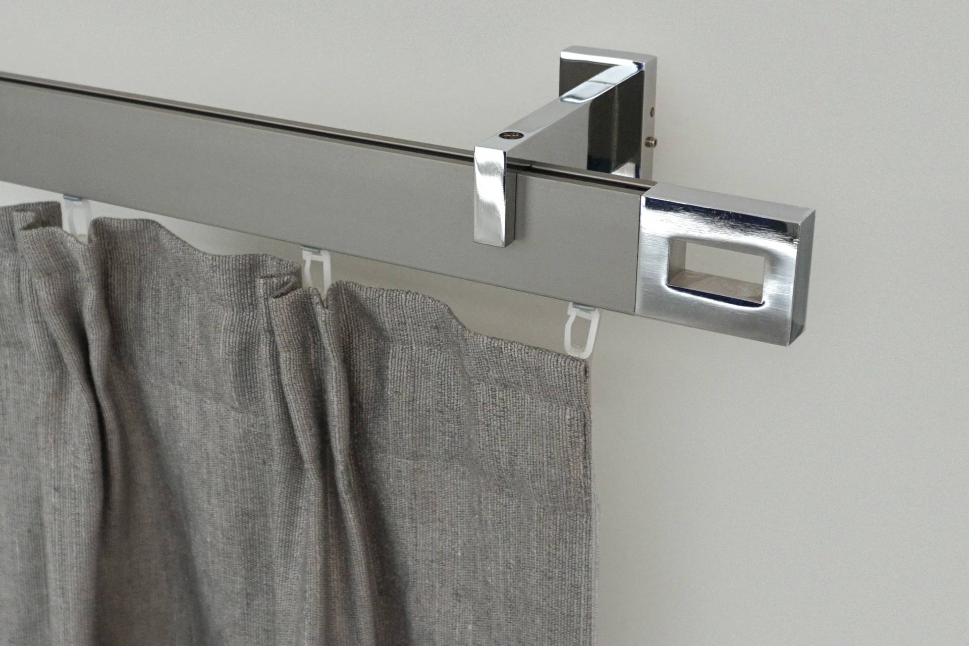 GARESA Gardinenstange »FLAT«, 1 läufig-läufig, Wunschmasslänge, Rechteckprofil, Wandmontage, perfekter Lauf, modern, verlängerbar GARESA Gardinenstange »FLAT«, 1 läufig-läufig, Wunschmasslänge, Rechteckprofil, Wandmontage, perfekter Lauf, modern, verlängerbar von GARESA