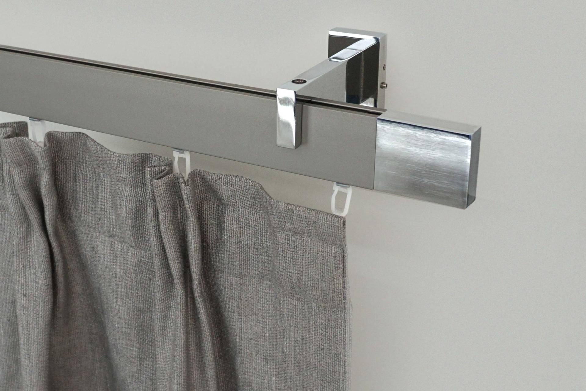 GARESA Gardinenstange »FLAT«, 1 läufig-läufig, Wunschmasslänge, Rechteckprofil, Wandmontage, perfekter Lauf, modern, verlängerbar GARESA Gardinenstange »FLAT«, 1 läufig-läufig, Wunschmasslänge, Rechteckprofil, Wandmontage, perfekter Lauf, modern, verlängerbar von GARESA