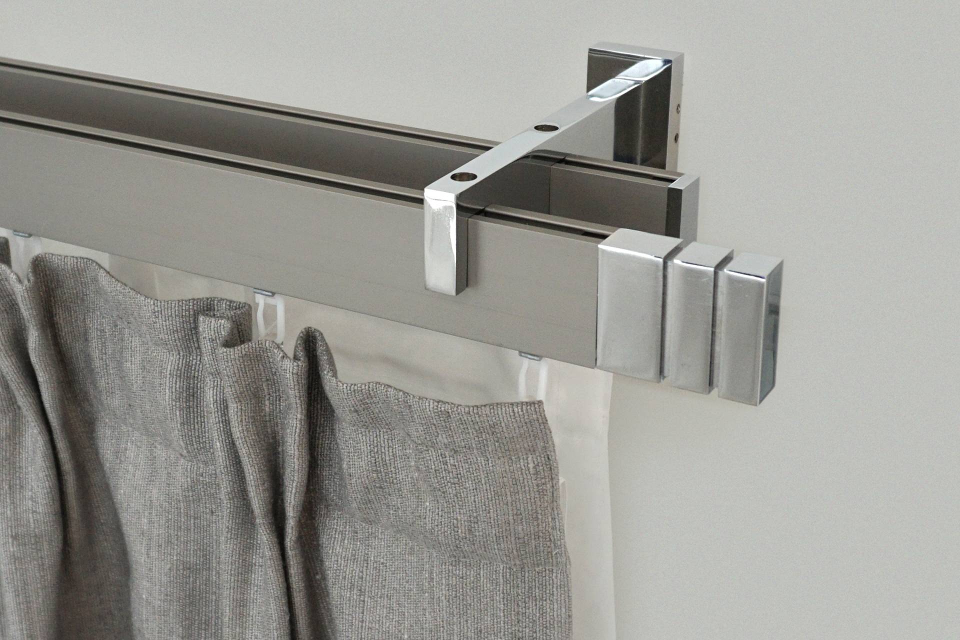GARESA Gardinenstange »FLAT«, 2 läufig-läufig, Wunschmasslänge, Rechteckprofil, Wandmontage, perfekter Lauf, modern, verlängerbar GARESA Gardinenstange »FLAT«, 2 läufig-läufig, Wunschmasslänge, Rechteckprofil, Wandmontage, perfekter Lauf, modern, verlängerbar von GARESA