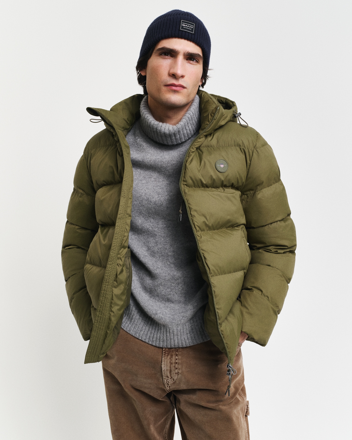 Gant Steppjacke »ACTIVE CLOUD JACKET«, mit Kapuze, Mit Windschutz-Bündchen, Silikon-Markenbadge Gant Steppjacke »ACTIVE CLOUD JACKET«, mit Kapuze, Mit Windschutz-Bündchen, Silikon-Markenbadge von Gant