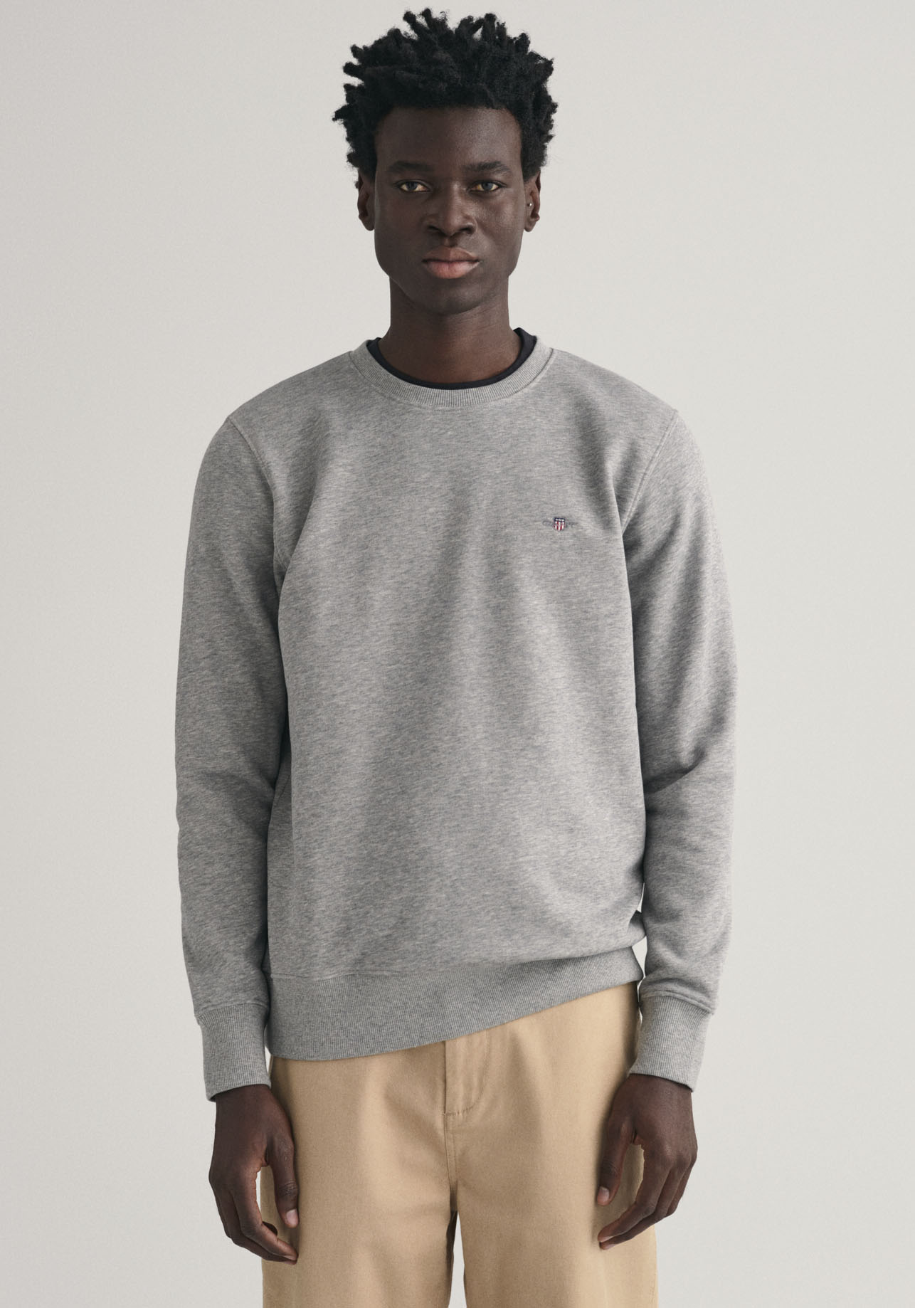 Gant Sweatshirt »REG SHIELD C-NECK SWEAT«, mit Logostickerei auf der Brust Gant Sweatshirt »REG SHIELD C-NECK SWEAT«, mit Logostickerei auf der Brust von Gant