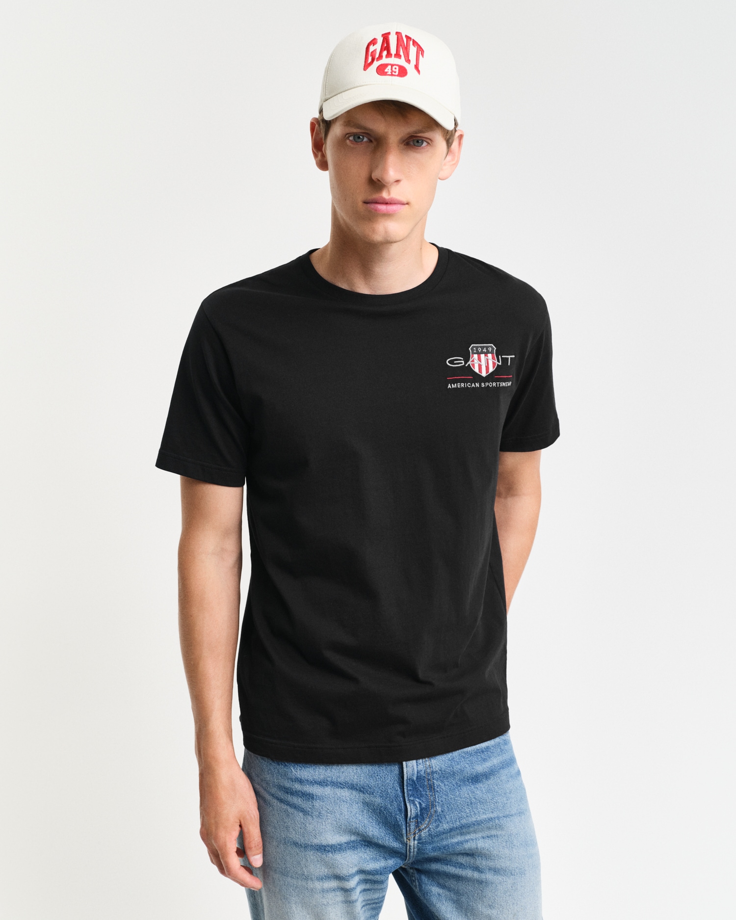 Gant T-Shirt »REG ARCHIVE SHIELD EMB SS T-SHIRT«, von dem Archiv aus den 1980er-Jahren inspiriert von Gant