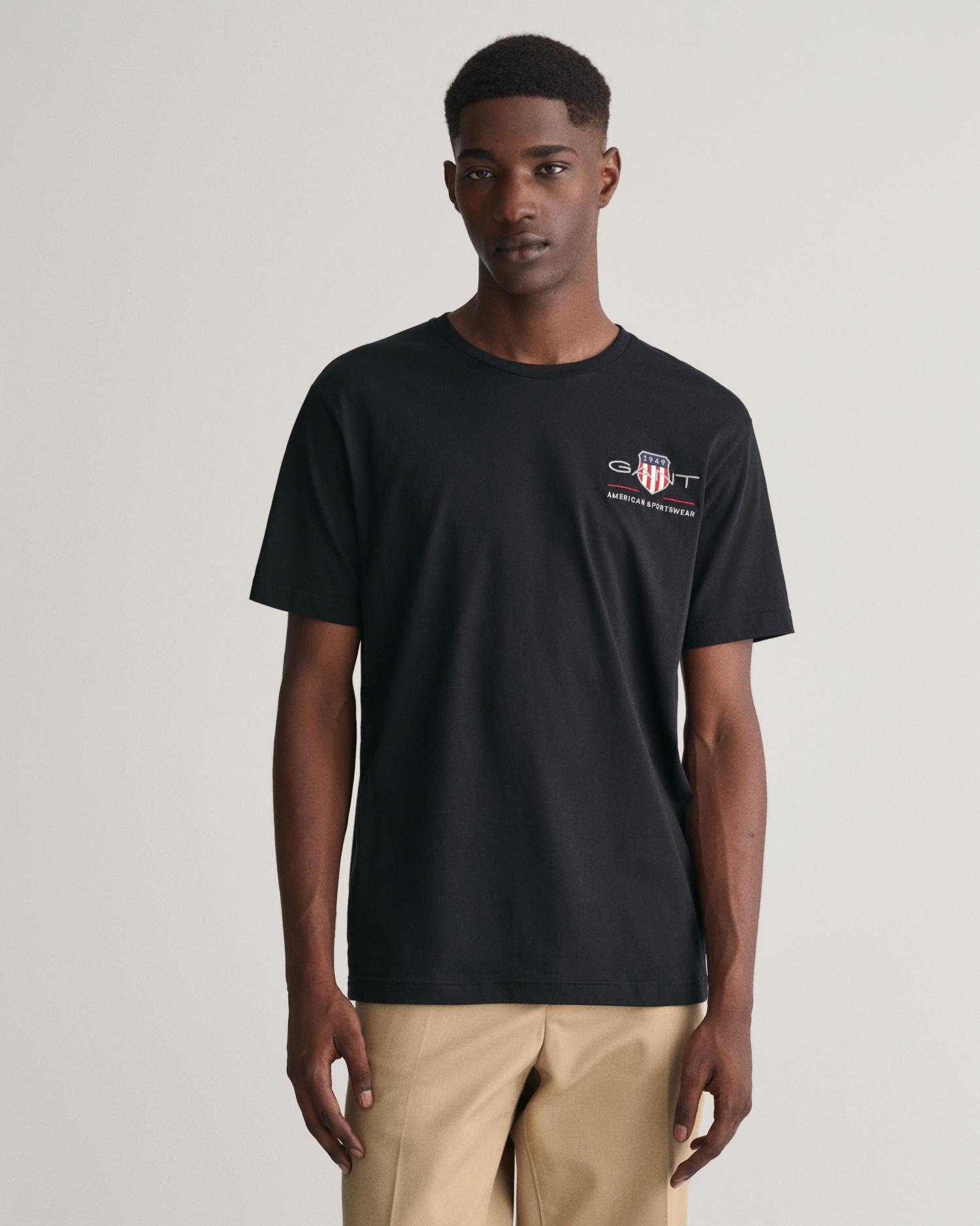 Gant T-Shirt »REG ARCHIVE SHIELD EMB SS T-SHIRT«, von dem Archiv aus den 1980er-Jahren inspiriert von Gant