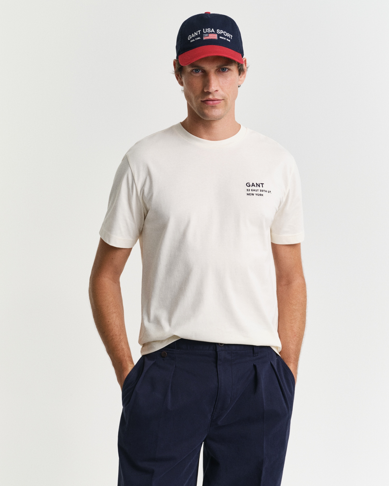 Gant T-Shirt »SMALL GRAPHIC SS T-SHIRT« Gant T-Shirt »SMALL GRAPHIC SS T-SHIRT« von Gant