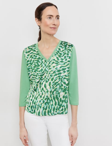GERRY WEBER Damen 3/4 Arm Shirt mit Material-Patch 60cm V-Ausschnitt Viskose Grün gemustert von Gerry Weber