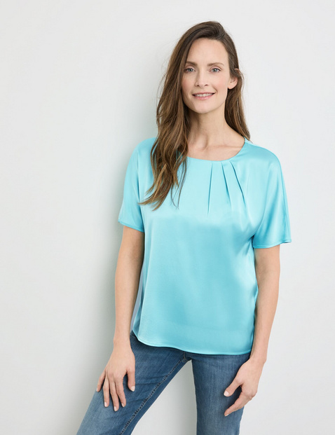 GERRY WEBER Damen Fließendes Blusenshirt mit Material-Patch 62cm Kurzarm Rundhals Baumwolle Blau von Gerry Weber