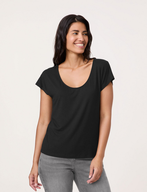 GERRY WEBER Damen Figurumspielendes T-Shirt mit rundem Ausschnitt Viskose 60 cm Rundhals Kurzarm unifarben Schwarz von Gerry Weber