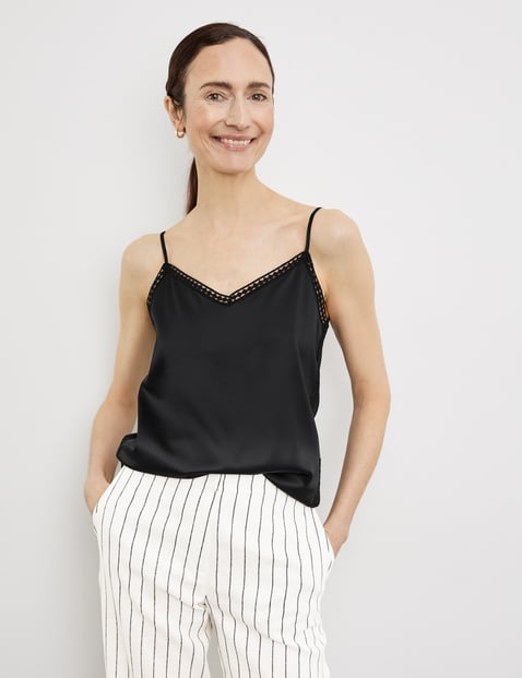 GERRY WEBER Damen Top mit Material-Patch 62cm Ärmellos V-Ausschnitt Schwarz von Gerry Weber