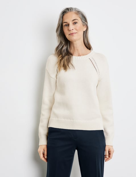 GERRY WEBER Damen Moderner Strickpullover mit Lochstrickdetails Langarm Rundhals Baumwolle Weiss von Gerry Weber