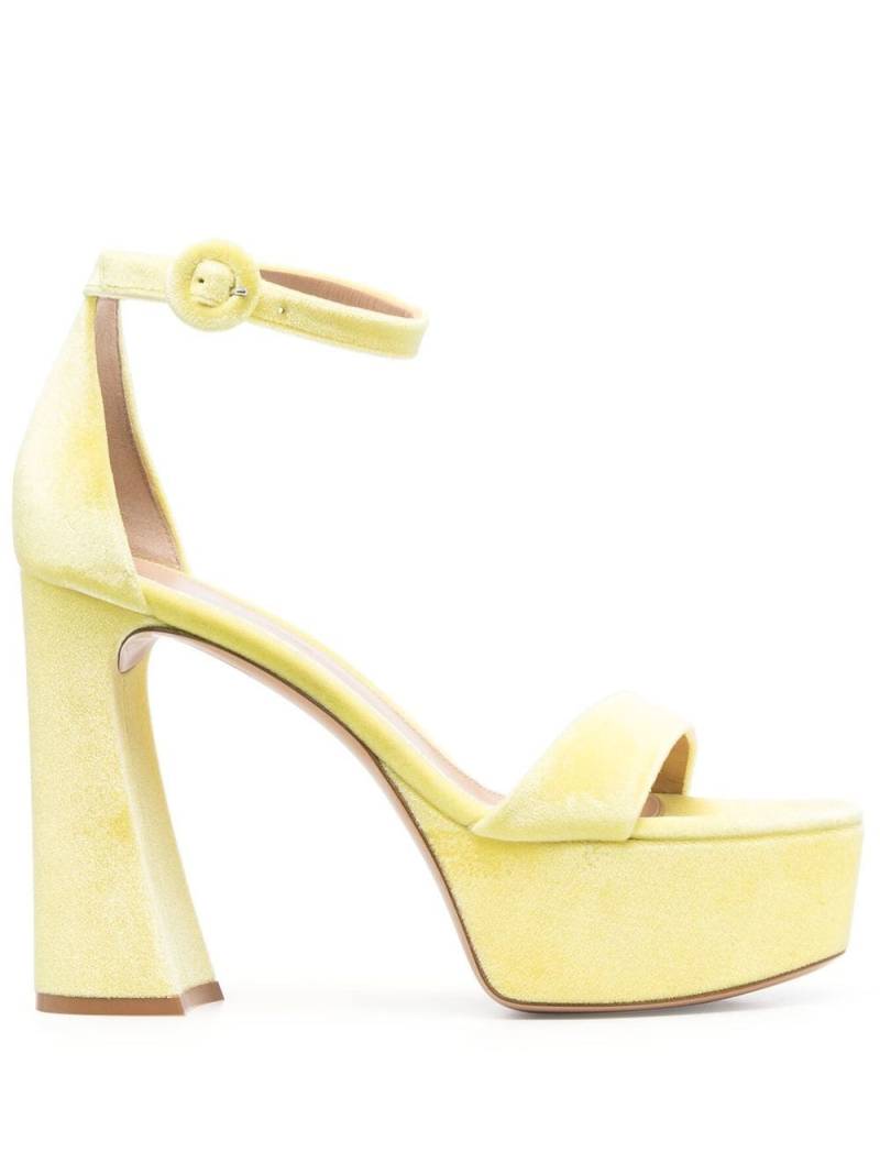 Gianvito Rossi Holly 70mm chenille sandals - Yellow von Gianvito Rossi