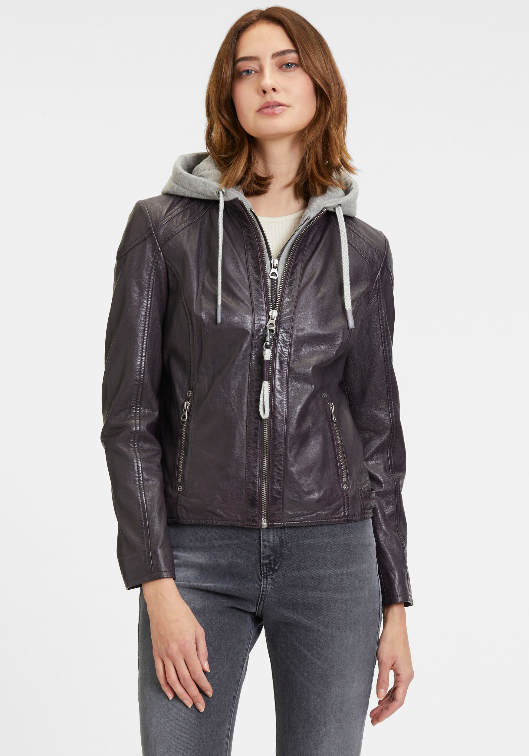 Mauritius Lederjacke »GWAlice«, mit Kapuze, mit Reissverschlusstaschen, Ziernähte, Kapuzeneinsatz Mauritius Lederjacke »GWAlice«, mit Kapuze, mit Reissverschlusstaschen, Ziernähte, Kapuzeneinsatz von Mauritius