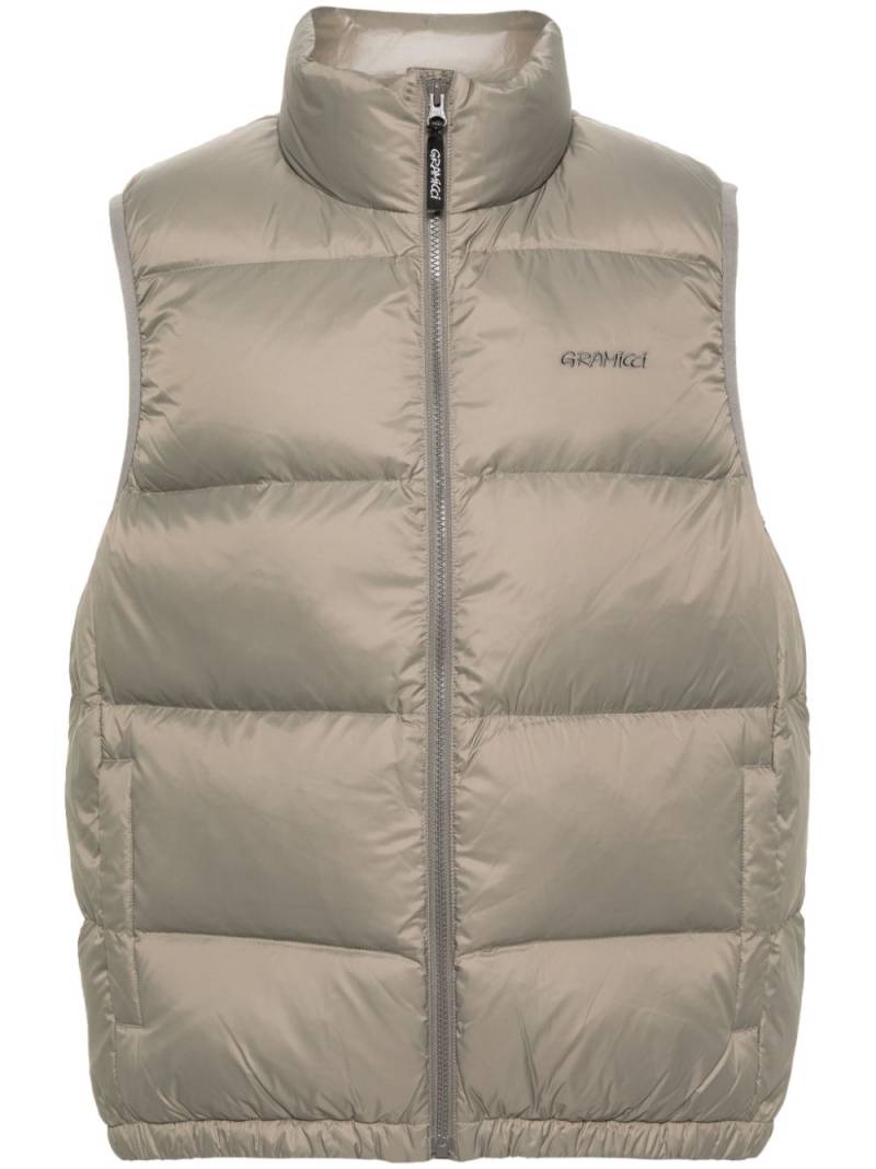 Gramicci zip-up quilted down gilet - Grey von Gramicci