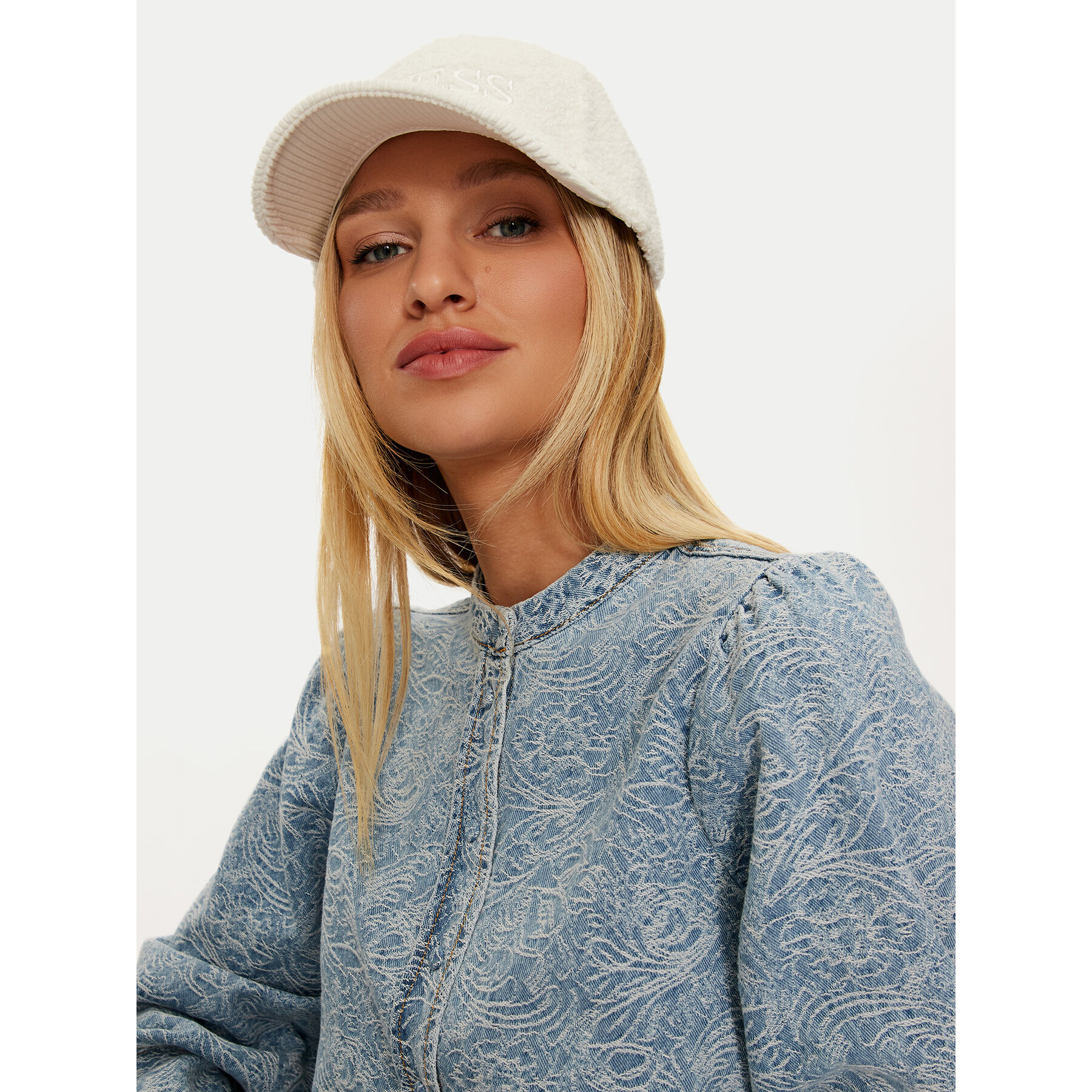 Cap Guess AW5183 POL01 Weiß Cap Guess AW5183 POL01 Weiß von Guess