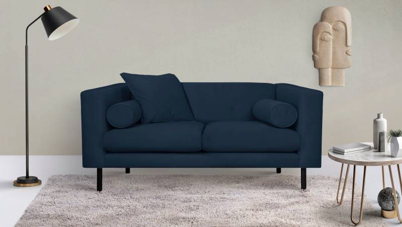 Guido Maria Kretschmer Home&Living 2-Sitzer »Lillibeth Designsofa mit Wellenunterfederung, Masse B/T/H: 155/74/83 cm«, Zierkissen als Wendekissen, in Samtoptik oder Cord von Guido Maria Kretschmer Home&Living