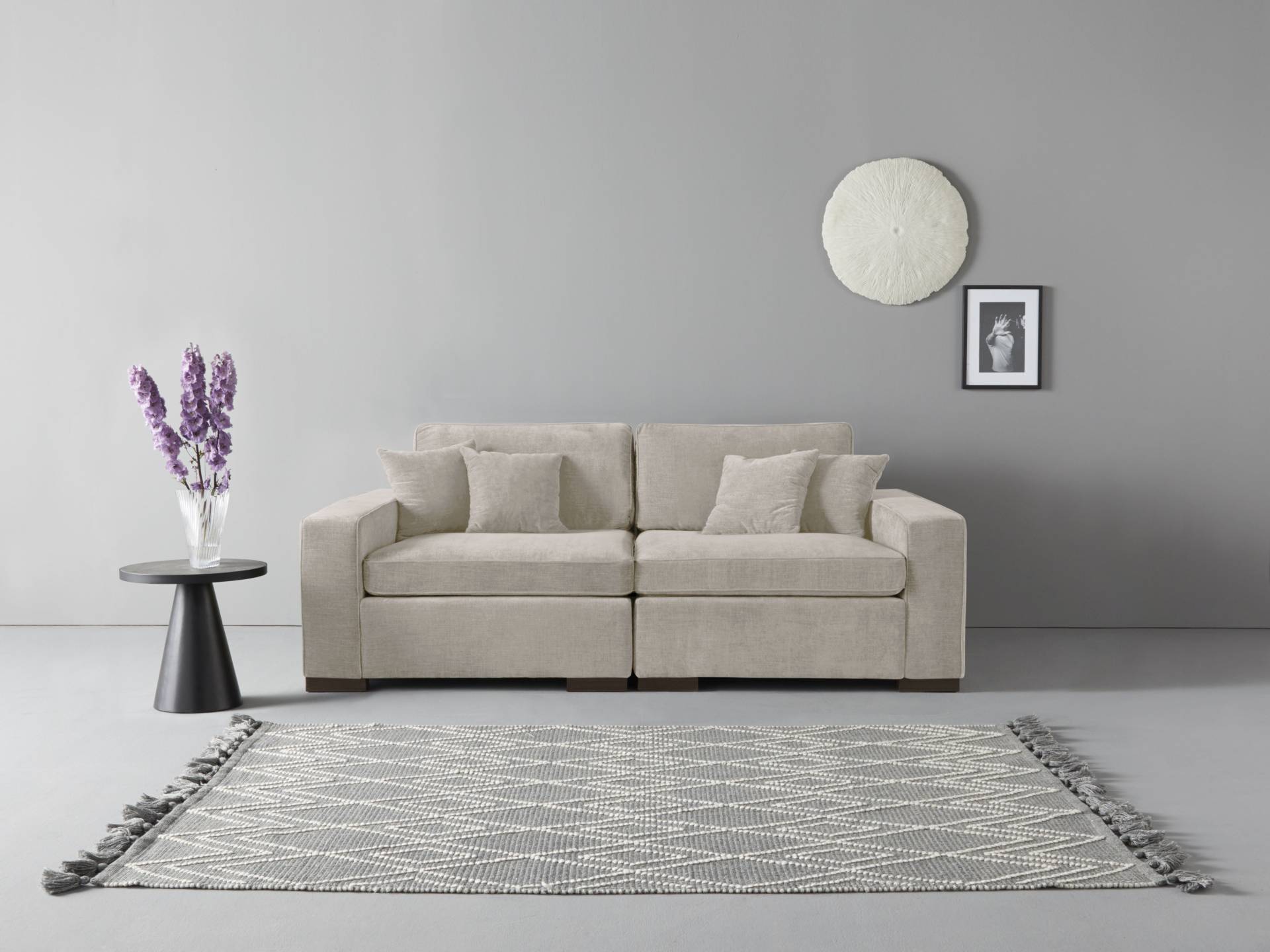 Guido Maria Kretschmer Home&Living 2-Sitzer »Skara«, Lounge-Sofa mit Federkernpolsterung, in vielen Bezugsvarianten Guido Maria Kretschmer Home&Living 2-Sitzer »Skara«, Lounge-Sofa mit Federkernpolsterung, in vielen Bezugsvarianten von Guido Maria Kretschmer Home&Living