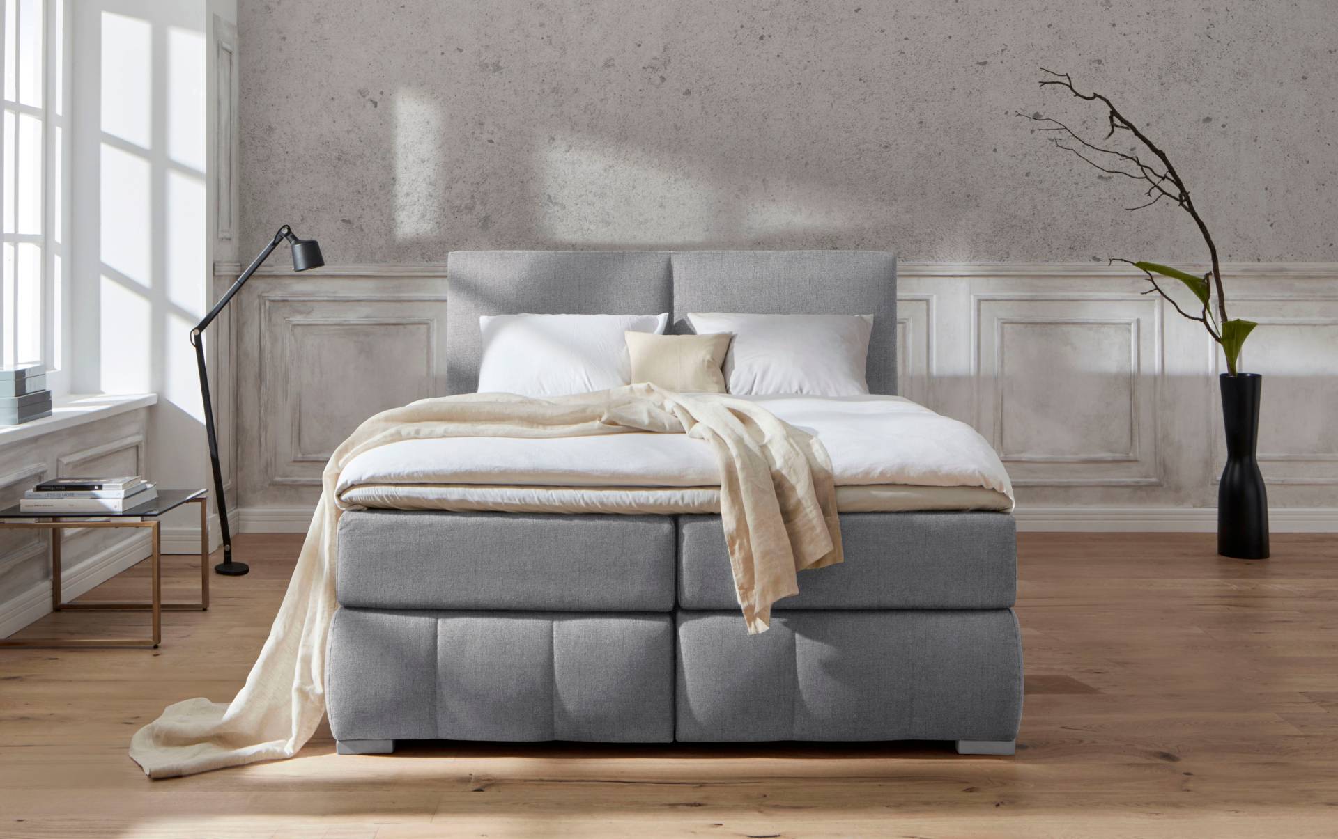 Guido Maria Kretschmer Home&Living Boxspringbett »Wehma«, inkl. Topper in 3 verschiedenen Matratzen, auch in Samtstoff Guido Maria Kretschmer Home&Living Boxspringbett »Wehma«, inkl. Topper in 3 verschiedenen Matratzen, auch in Samtstoff von Guido Maria Kretschmer Home&Living