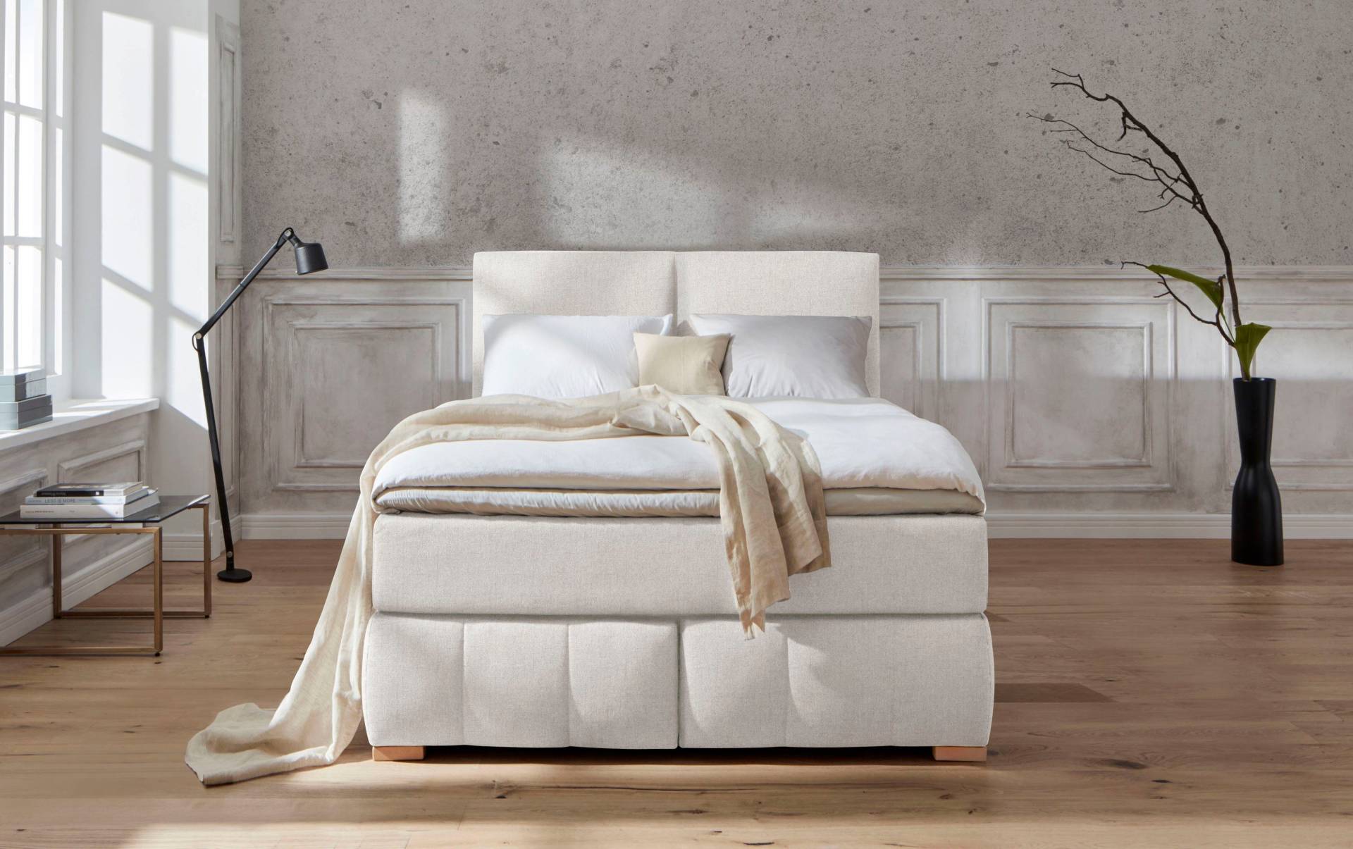 Guido Maria Kretschmer Home&Living Boxspringbett »Wehma«, inkl. Topper in 3 verschiedenen Matratzen, auch in Samtstoff Guido Maria Kretschmer Home&Living Boxspringbett »Wehma«, inkl. Topper in 3 verschiedenen Matratzen, auch in Samtstoff von Guido Maria Kretschmer Home&Living