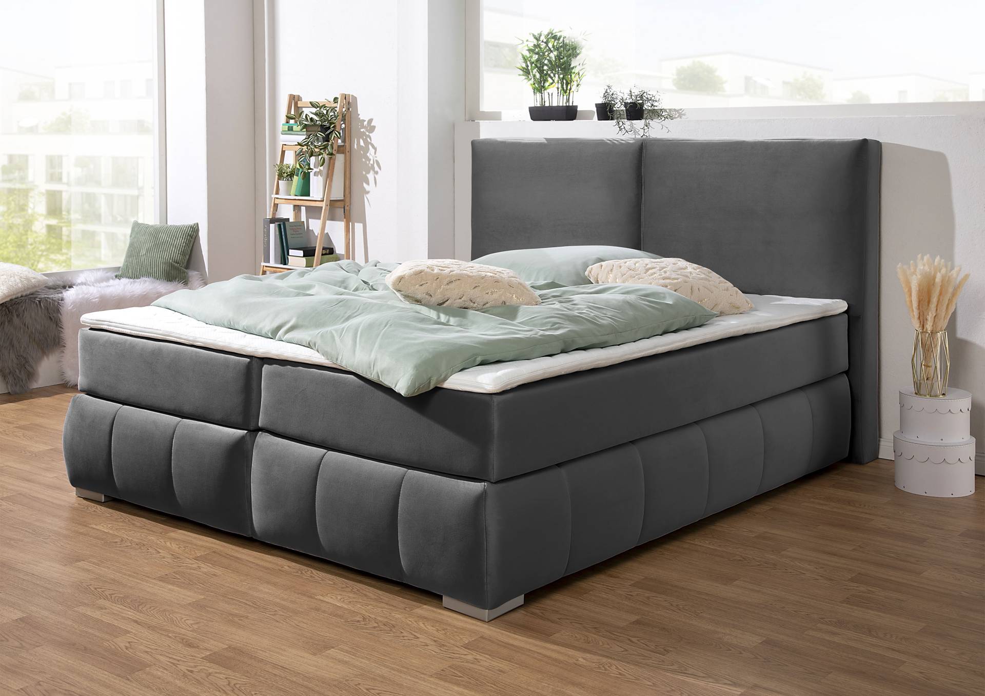 Guido Maria Kretschmer Home&Living Boxspringbett »Wehma«, inkl. Topper in 3 verschiedenen Matratzen, auch in Samtstoff Guido Maria Kretschmer Home&Living Boxspringbett »Wehma«, inkl. Topper in 3 verschiedenen Matratzen, auch in Samtstoff von Guido Maria Kretschmer Home&Living