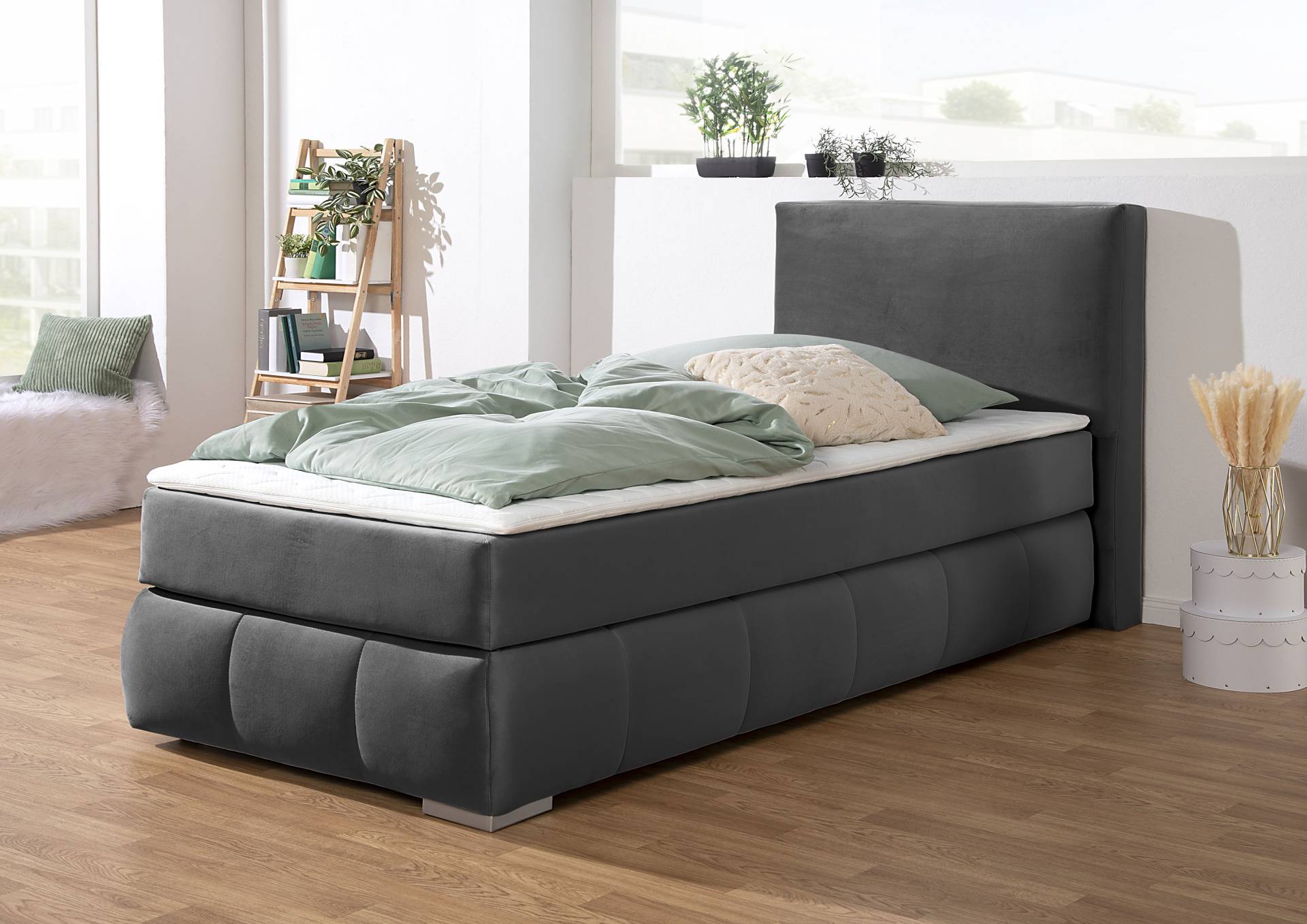 Guido Maria Kretschmer Home&Living Boxspringbett »Wehma«, inkl. Topper in 3 verschiedenen Matratzen, auch in Samtstoff Guido Maria Kretschmer Home&Living Boxspringbett »Wehma«, inkl. Topper in 3 verschiedenen Matratzen, auch in Samtstoff von Guido Maria Kretschmer Home&Living
