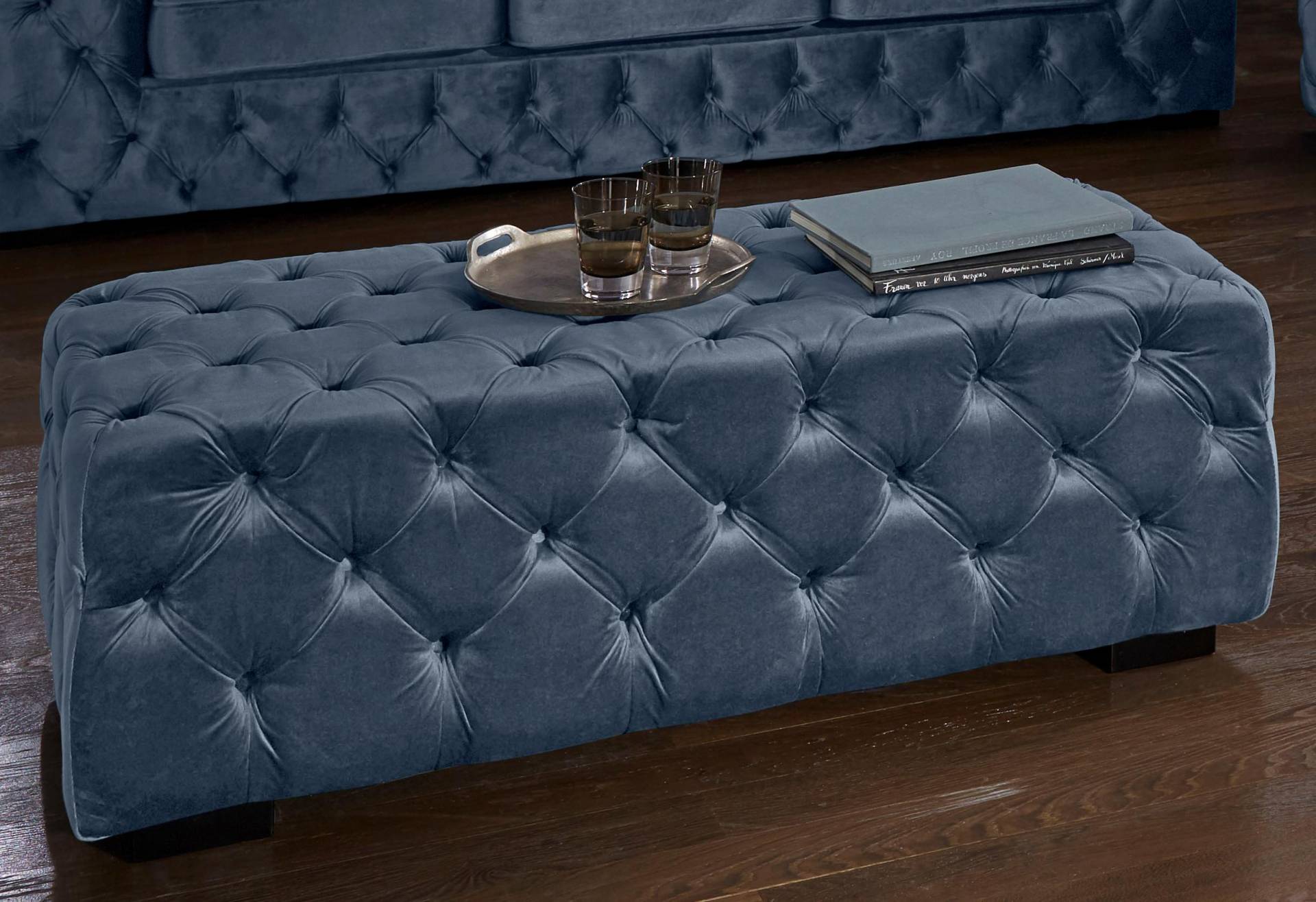 Guido Maria Kretschmer Home&Living Polsterhocker »Kalina«, mit klassischer Chesterfield-Knopfheftung Guido Maria Kretschmer Home&Living Polsterhocker »Kalina«, mit klassischer Chesterfield-Knopfheftung von Guido Maria Kretschmer Home&Living