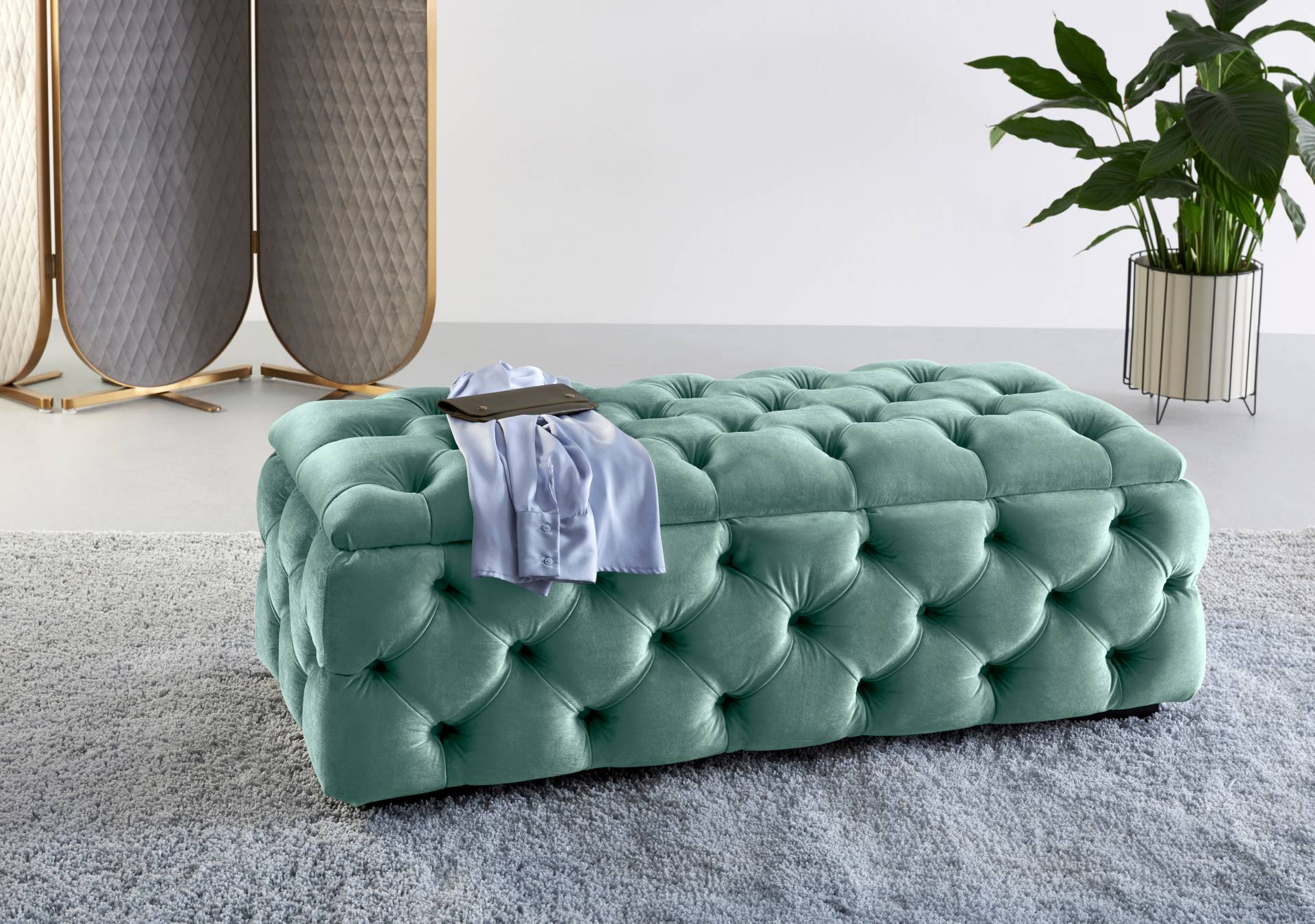 Guido Maria Kretschmer Home&Living Polsterhocker »KALINA, hochwertige Knopfheftung, B/T/H: 120/55/45 cm«, mit Staufach und innenliegenden Laschen zur besseren Aufbewahrung Guido Maria Kretschmer Home&Living Polsterhocker »KALINA, hochwertige Knopfheftung, B/T/H: 120/55/45 cm«, mit Staufach und innenliegenden Laschen zur besseren Aufbewahrung von Guido Maria Kretschmer Home&Living