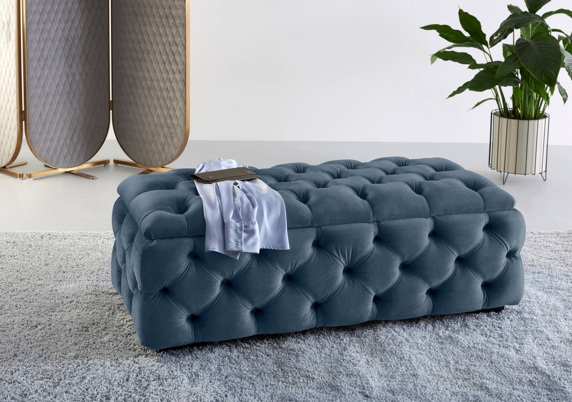 Guido Maria Kretschmer Home&Living Polsterhocker »KALINA, hochwertige Knopfheftung, B/T/H: 120/55/45 cm«, mit Staufach und innenliegenden Laschen zur besseren Aufbewahrung Guido Maria Kretschmer Home&Living Polsterhocker »KALINA, hochwertige Knopfheftung, B/T/H: 120/55/45 cm«, mit Staufach und innenliegenden Laschen zur besseren Aufbewahrung von Guido Maria Kretschmer Home&Living