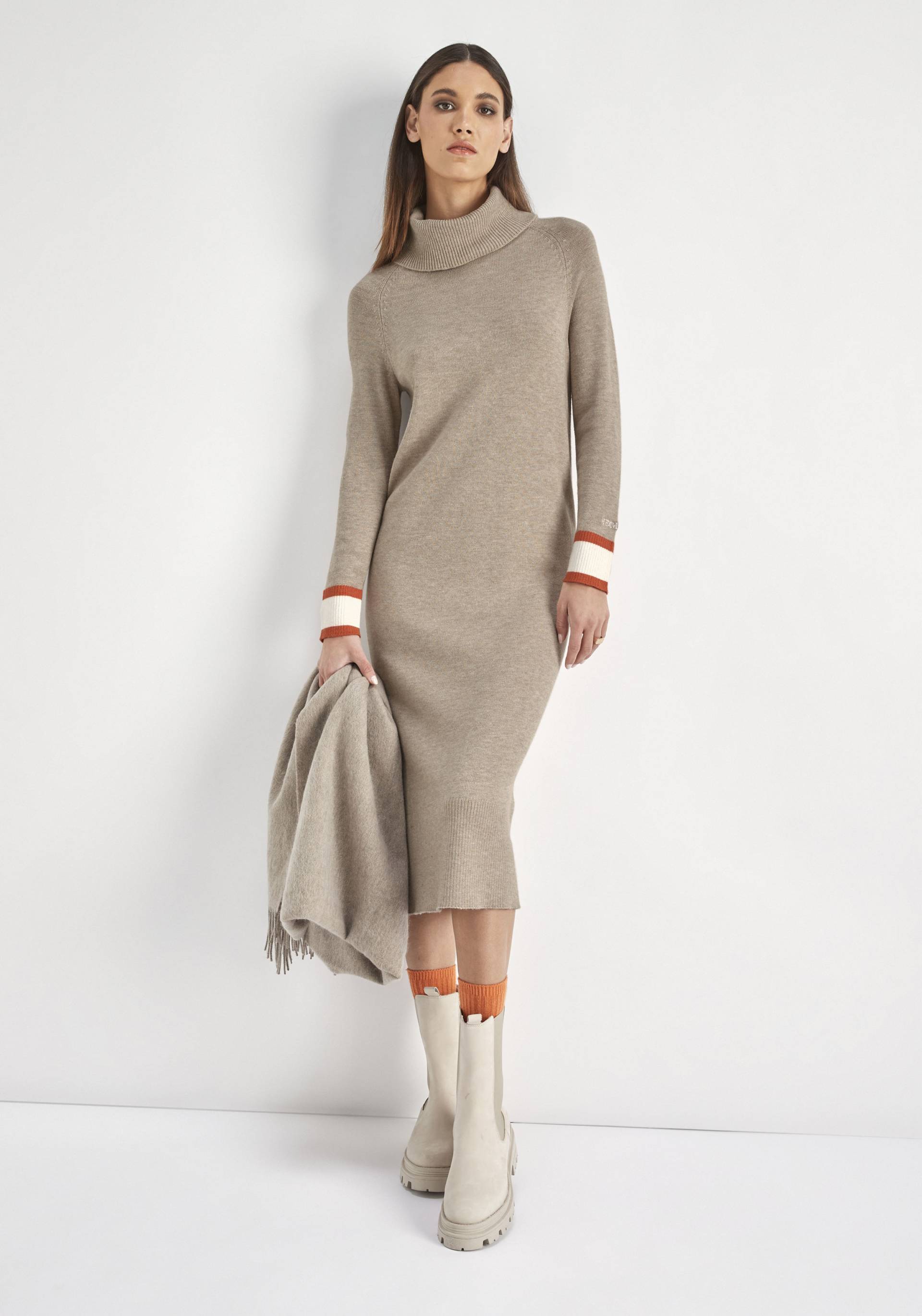 HECHTER PARIS Strickkleid, wadenlang, mit Rollkragen, aus Viskosemischung, lange Raglanärmel HECHTER PARIS Strickkleid, wadenlang, mit Rollkragen, aus Viskosemischung, lange Raglanärmel von HECHTER PARIS