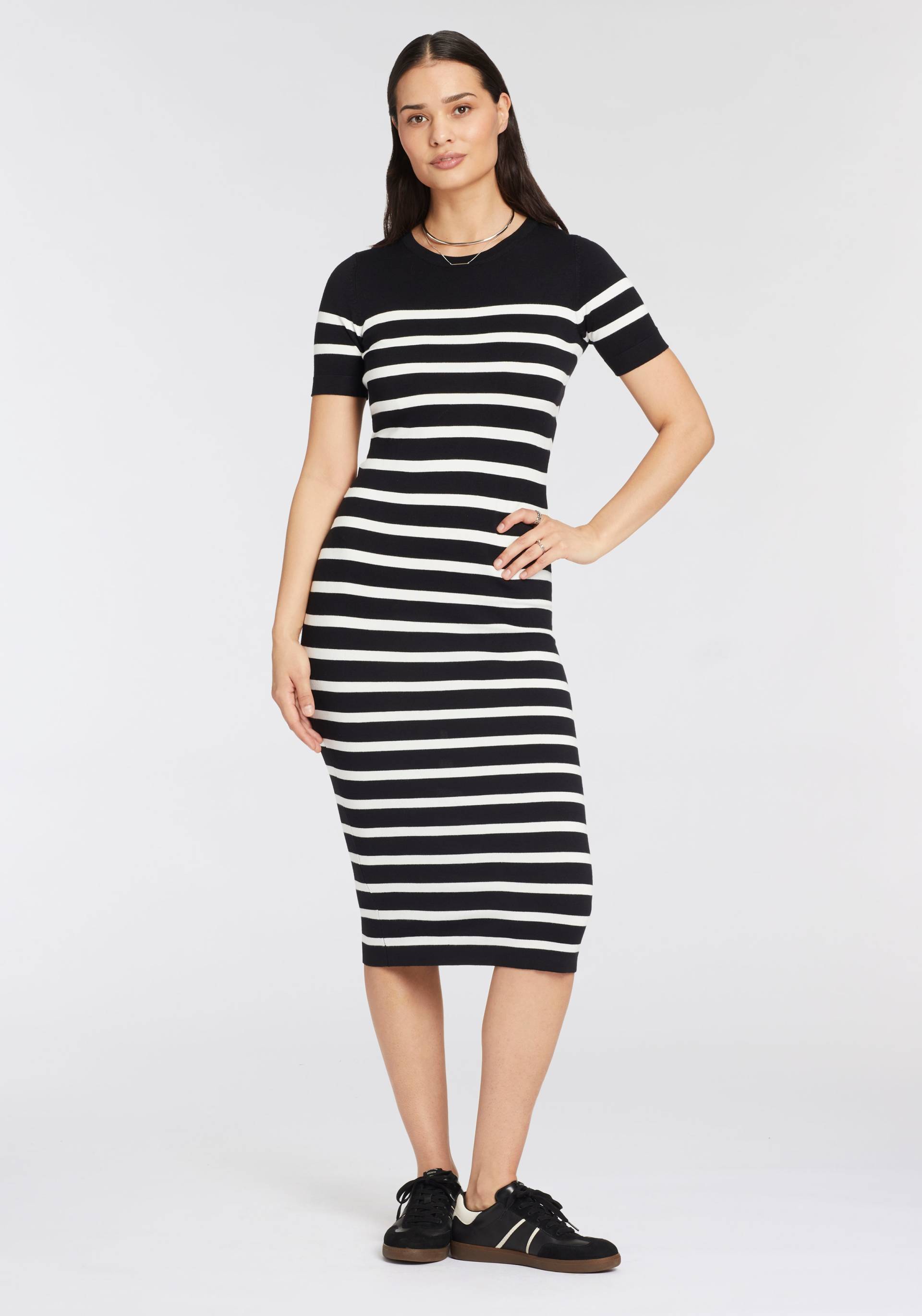 HECHTER PARIS Strickkleid, wadenlang, modern, aus Viskosemischung, Kurzarm HECHTER PARIS Strickkleid, wadenlang, modern, aus Viskosemischung, Kurzarm von HECHTER PARIS