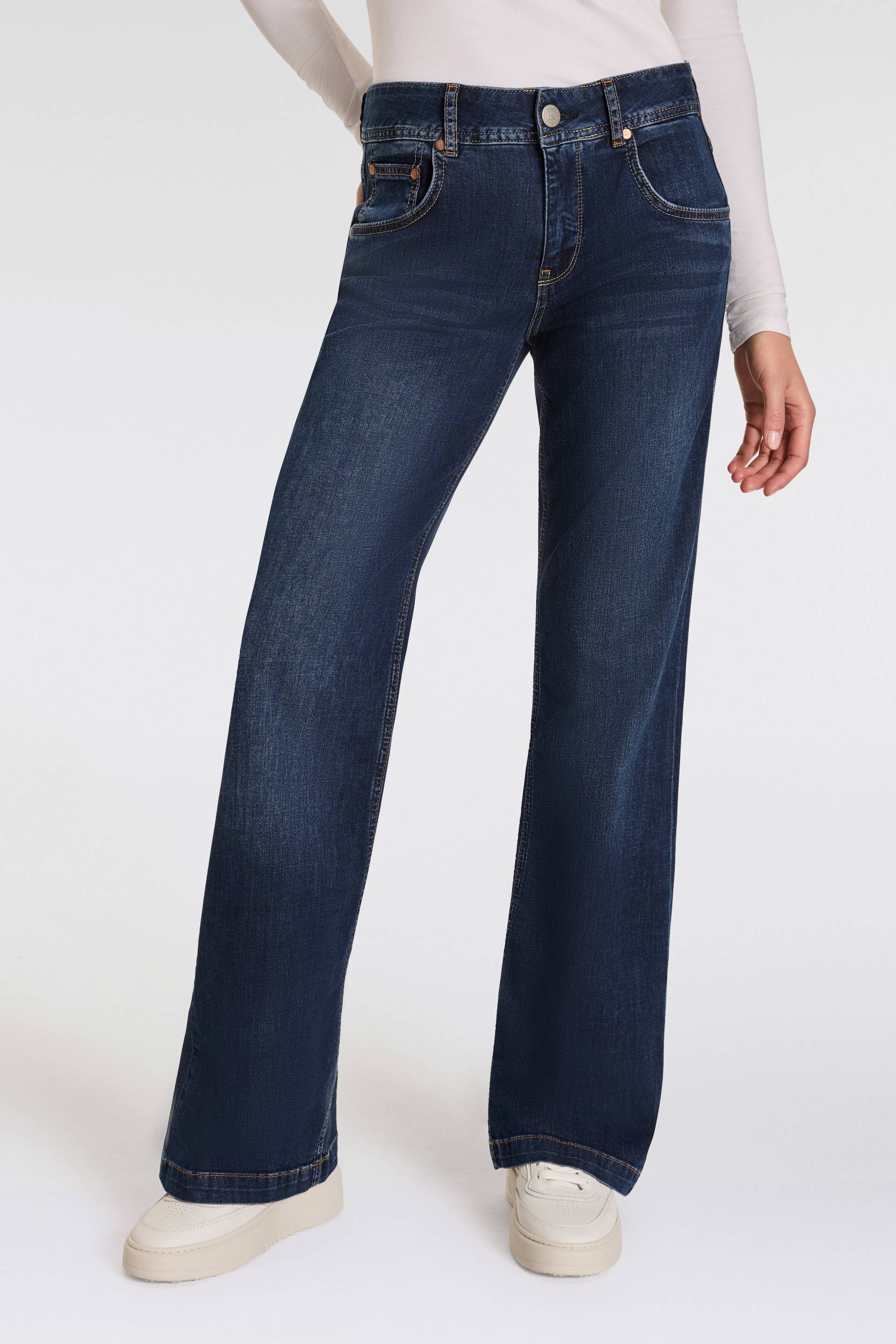 Herrlicher 5-Pocket-Jeans »Edna Recycled Denim Light«, im Flared Fit Herrlicher 5-Pocket-Jeans »Edna Recycled Denim Light«, im Flared Fit von Herrlicher