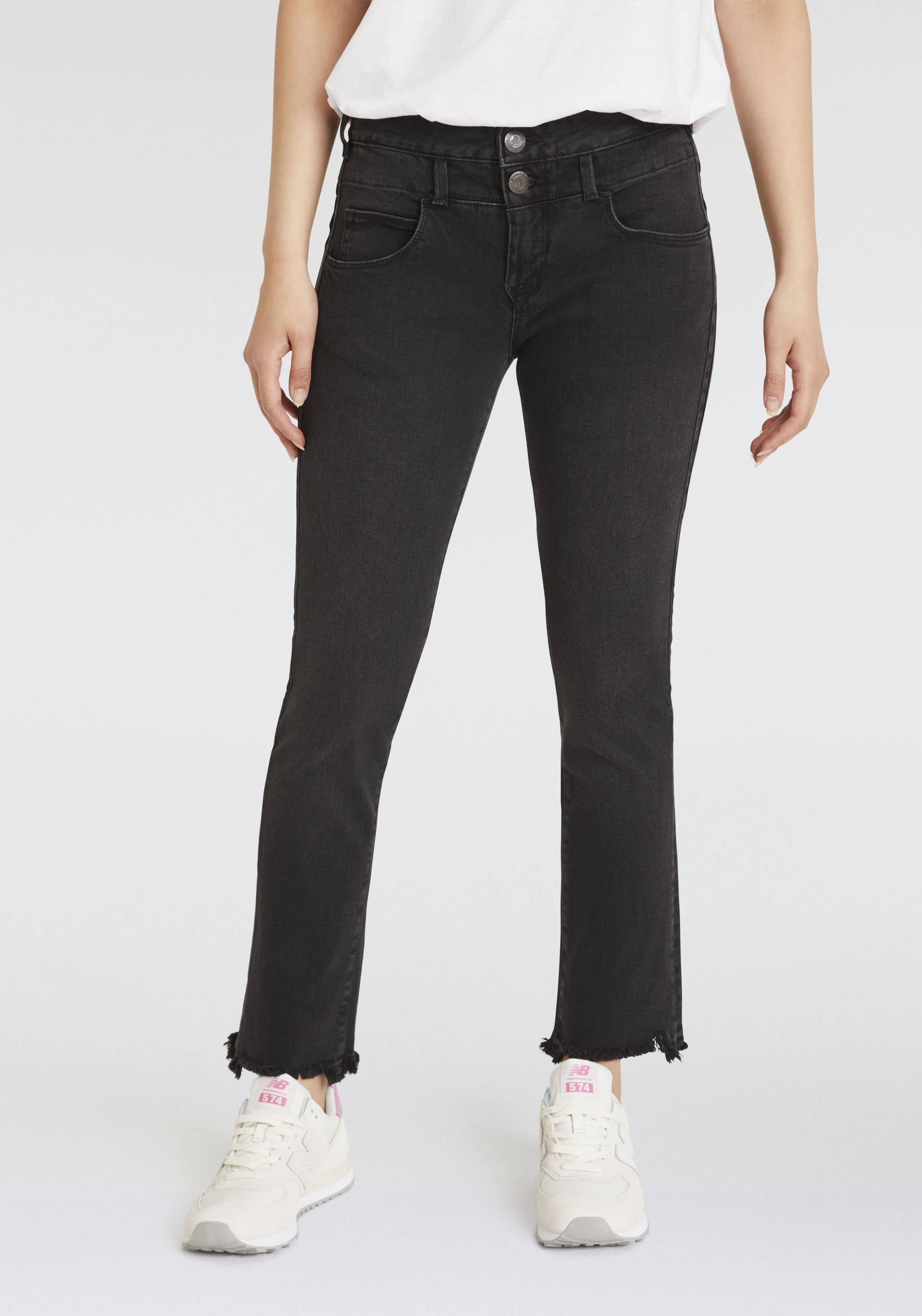 Herrlicher Bootcut-Jeans »Baby Cropped Recycled Denim Black Stretch« Herrlicher Bootcut-Jeans »Baby Cropped Recycled Denim Black Stretch« von Herrlicher