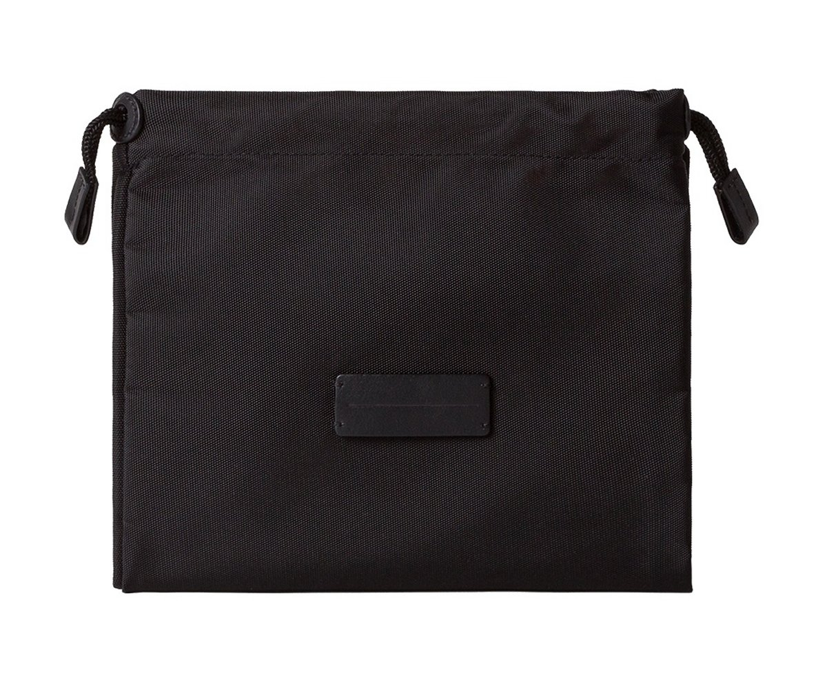 Koenji Shoe Bag in All Black von Horizn Studios