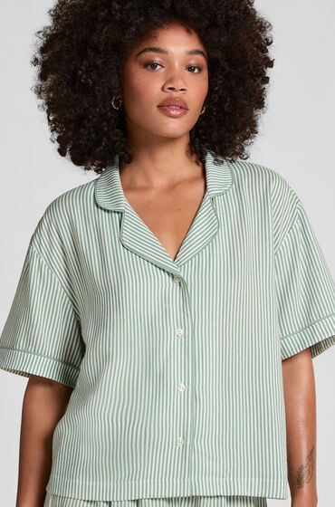 Hunkemöller Kurzärmelige Jacke aus Webstoff grün von Hunkemöller