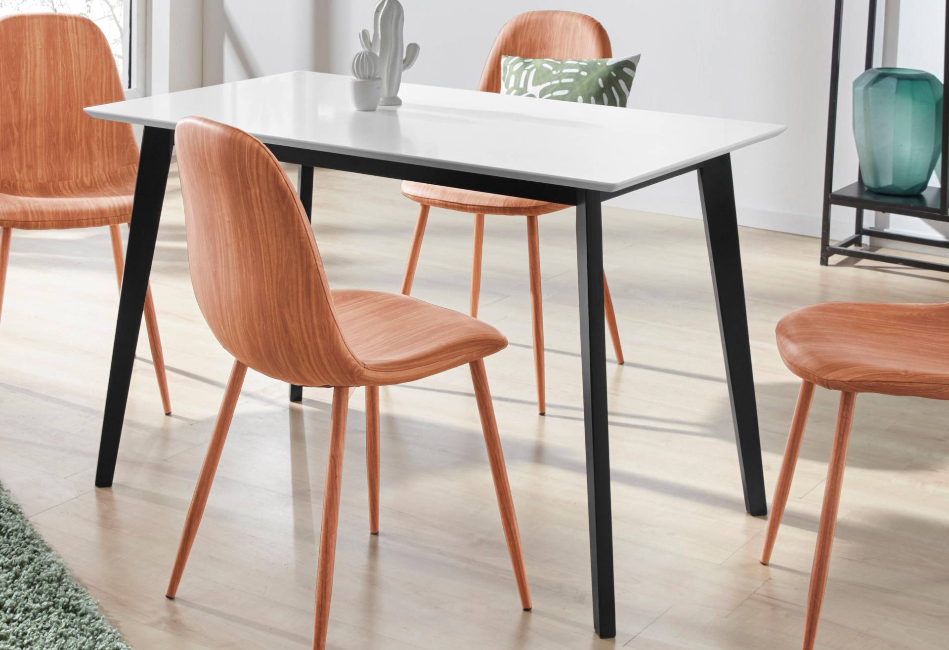 INOSIGN Esstisch »Cody«, mit Beinen aus Massivholz eckige MDF-Tischplatte, in 2 Farbvarianten INOSIGN Esstisch »Cody«, mit Beinen aus Massivholz eckige MDF-Tischplatte, in 2 Farbvarianten von INOSIGN