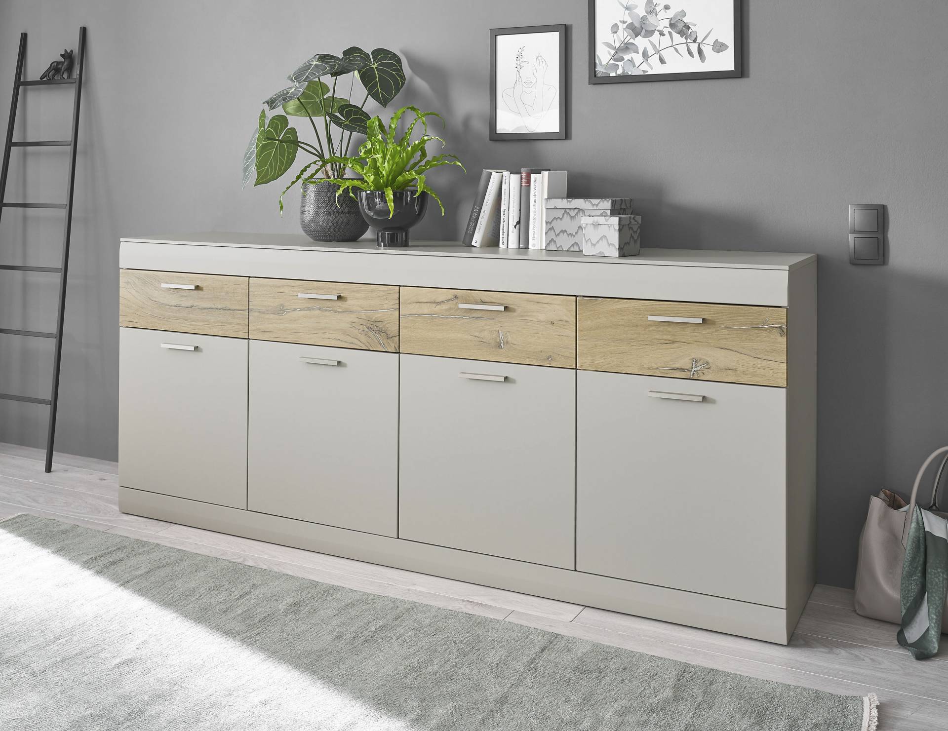 INOSIGN Sideboard »SCARA«, mit Applikation Zinneiche Dekor, Breite 200 cm, mit Softclose-Funktion INOSIGN Sideboard »SCARA«, mit Applikation Zinneiche Dekor, Breite 200 cm, mit Softclose-Funktion von INOSIGN