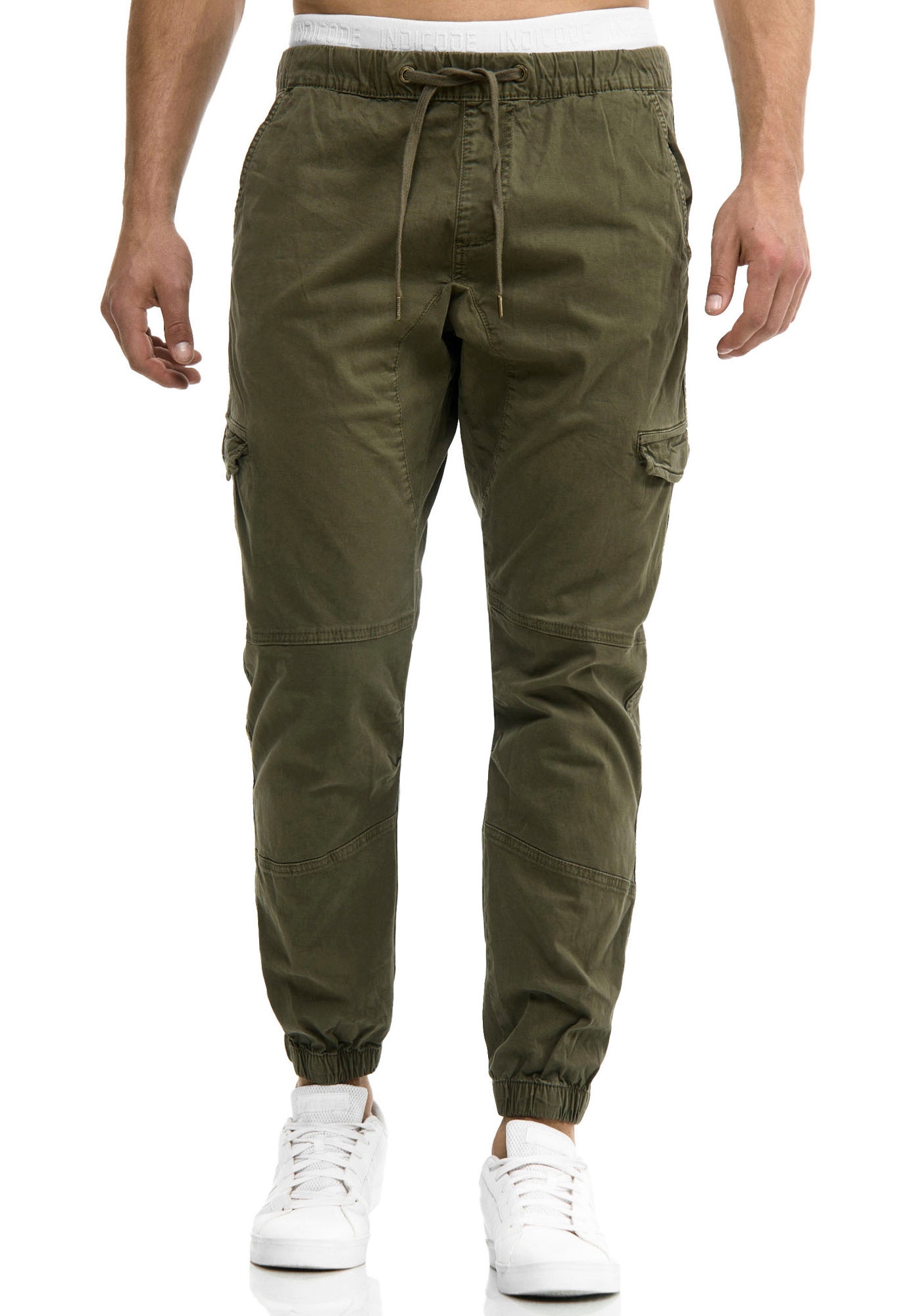 Indicode Cargohose »INLevi«, mit seitlichen Cargotaschen und elastischen Bündchen Indicode Cargohose »INLevi«, mit seitlichen Cargotaschen und elastischen Bündchen von Indicode