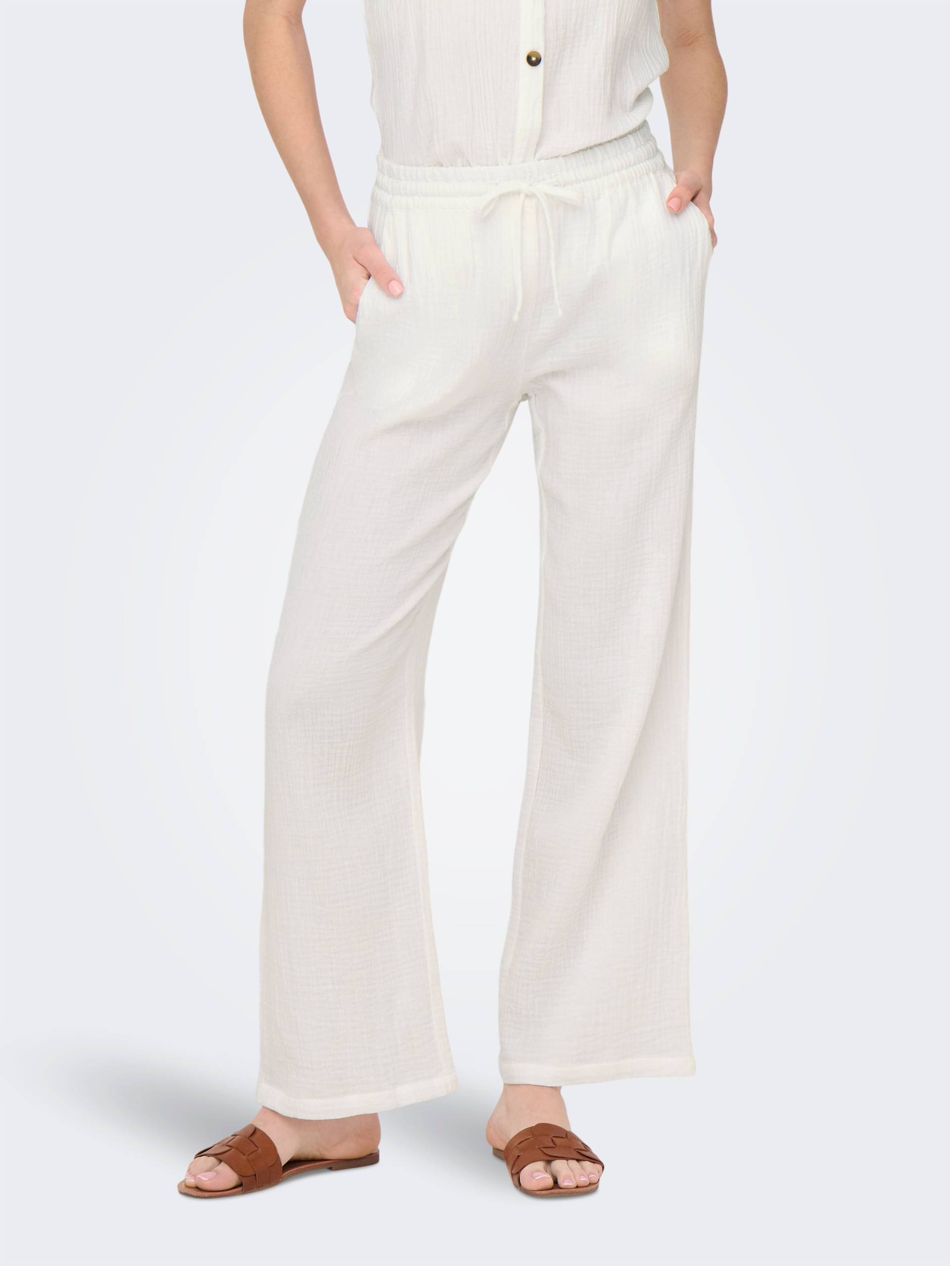 JDY Schlupfhose »JDYTHEIS LIFE WIDE PANT WVN NOOS«, aus Musselin JDY Schlupfhose »JDYTHEIS LIFE WIDE PANT WVN NOOS«, aus Musselin von JDY