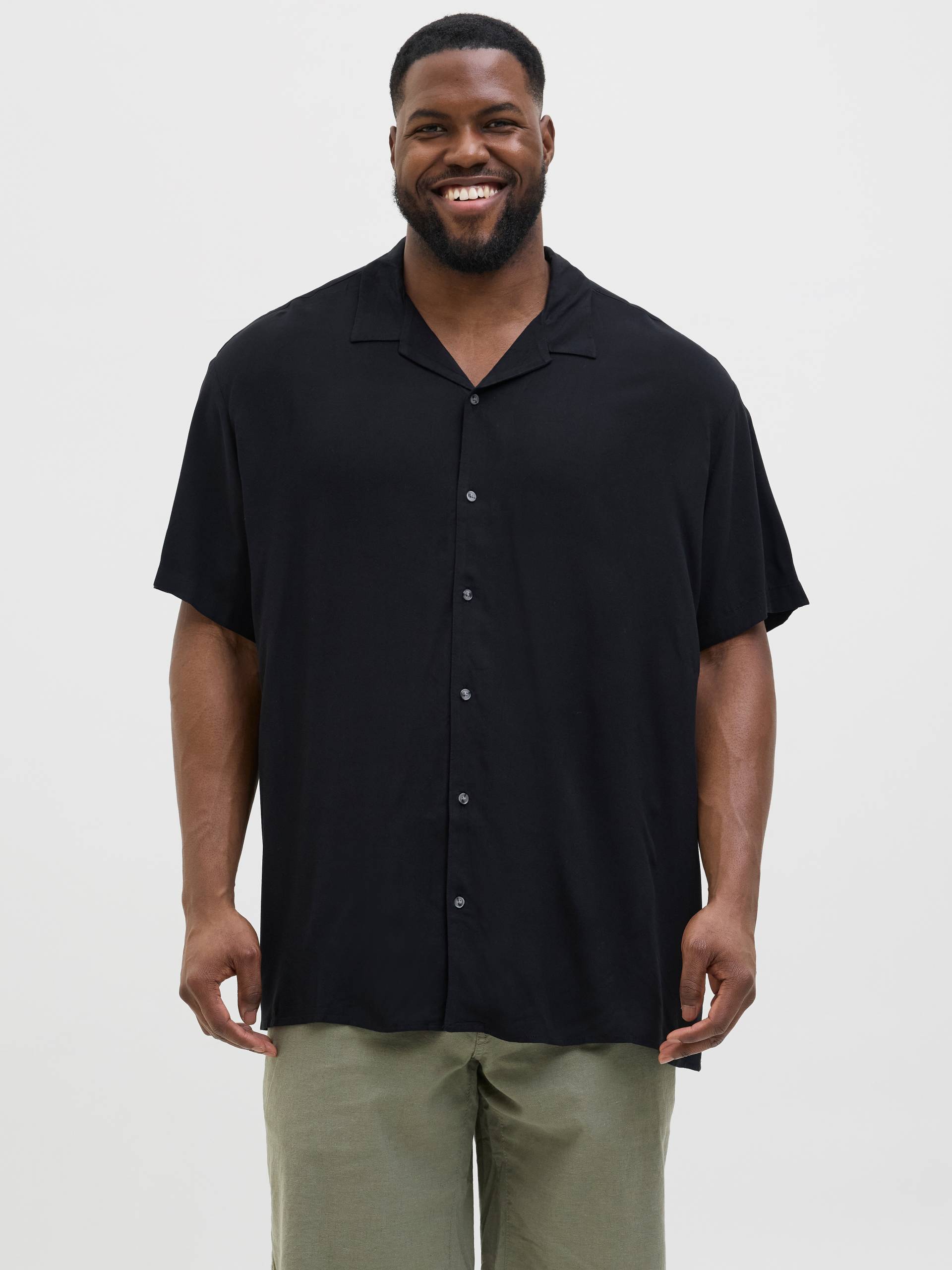 Jack & Jones PlusSize Kurzarmhemd »JJEJEFF SOLID RESORT SHIRT S/S SN PLS« von Jack & Jones PlusSize