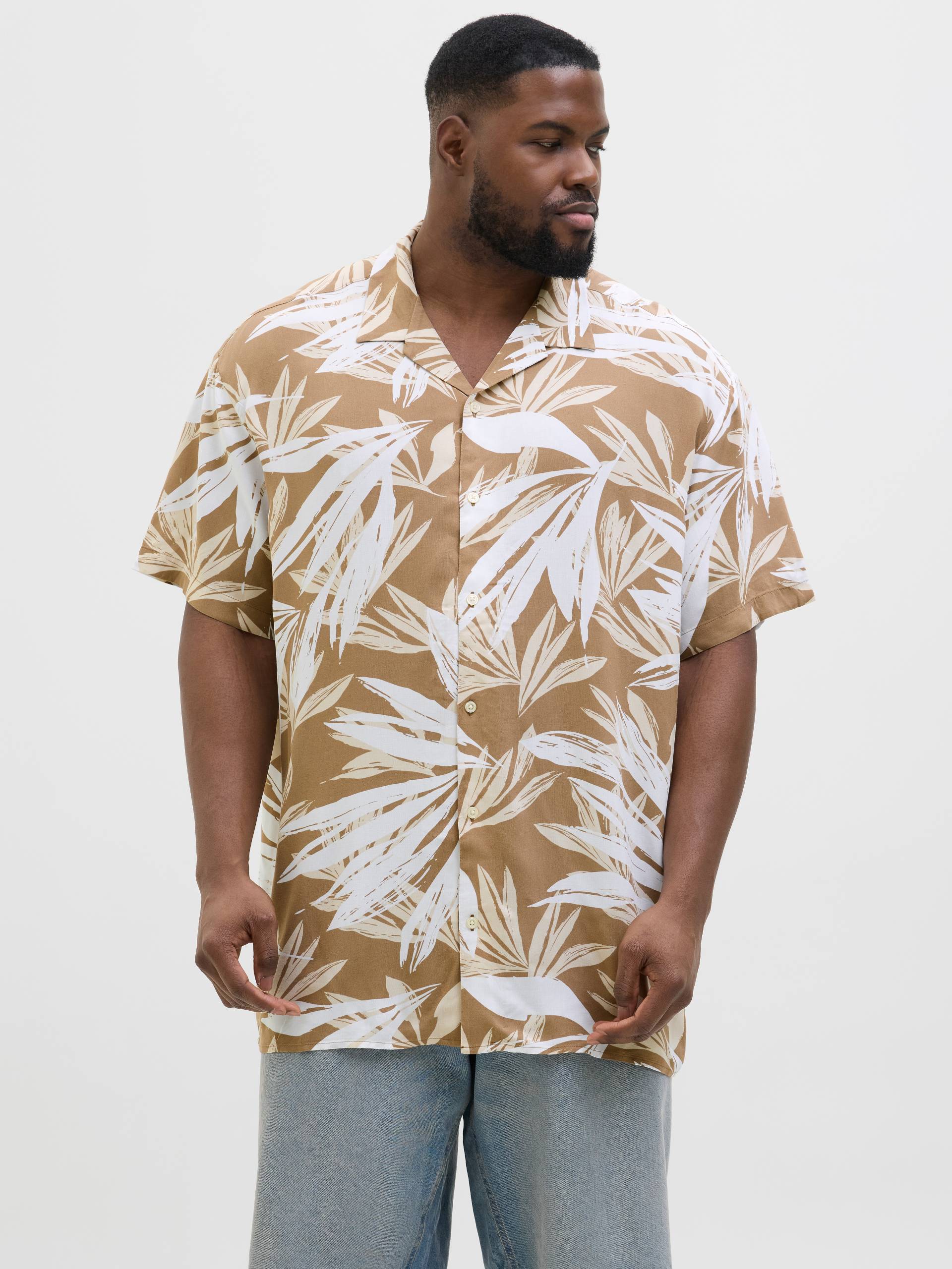 Jack & Jones PlusSize Kurzarmhemd »JJEJEFF TROPICAL AOP RESORT SHIRT SN PLS« von Jack & Jones PlusSize