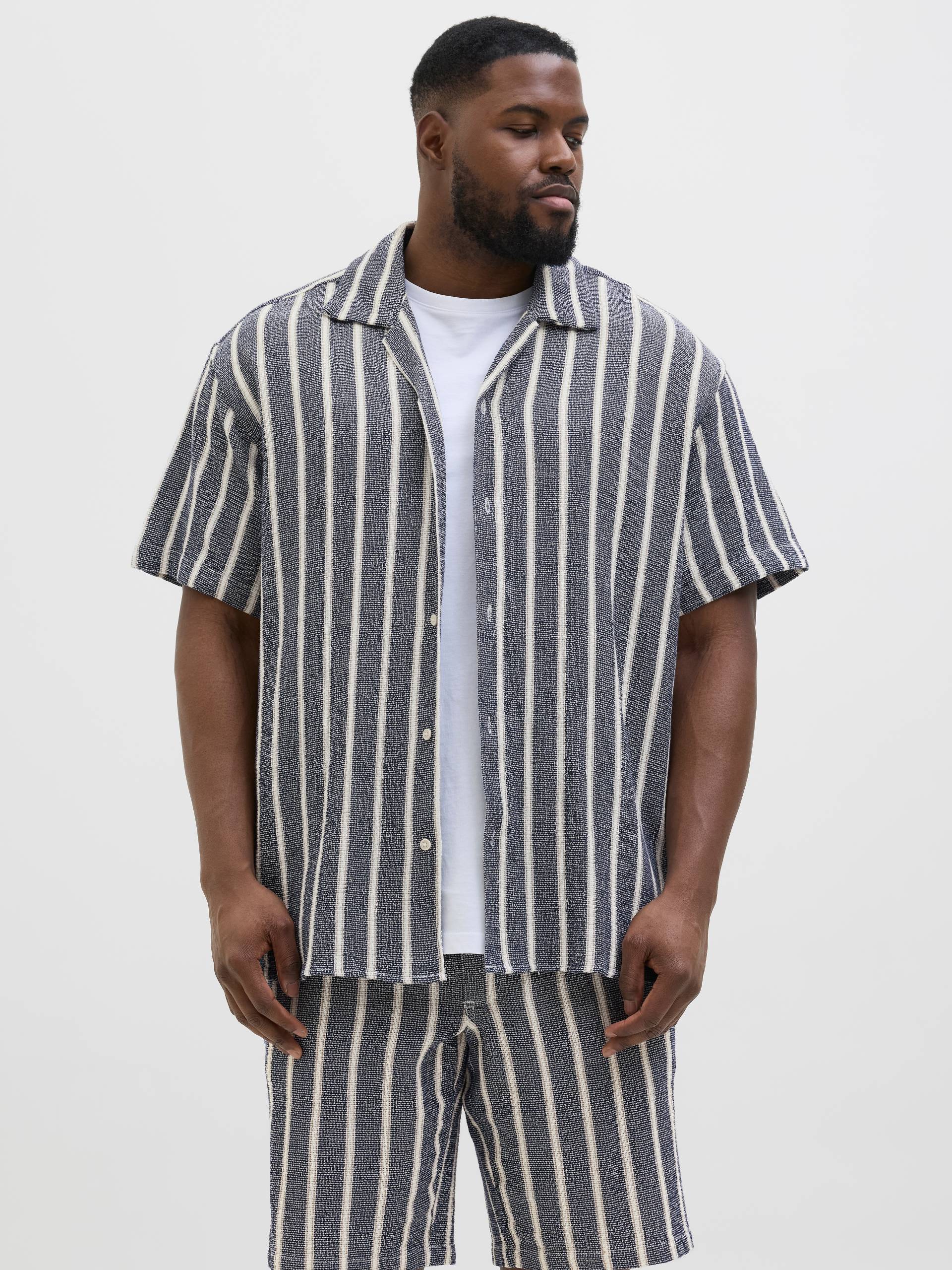 Jack & Jones PlusSize Kurzarmhemd »JORCOBA STRIPE RESORT SHIRT SS SN PLS« Jack & Jones PlusSize Kurzarmhemd »JORCOBA STRIPE RESORT SHIRT SS SN PLS« von Jack & Jones PlusSize