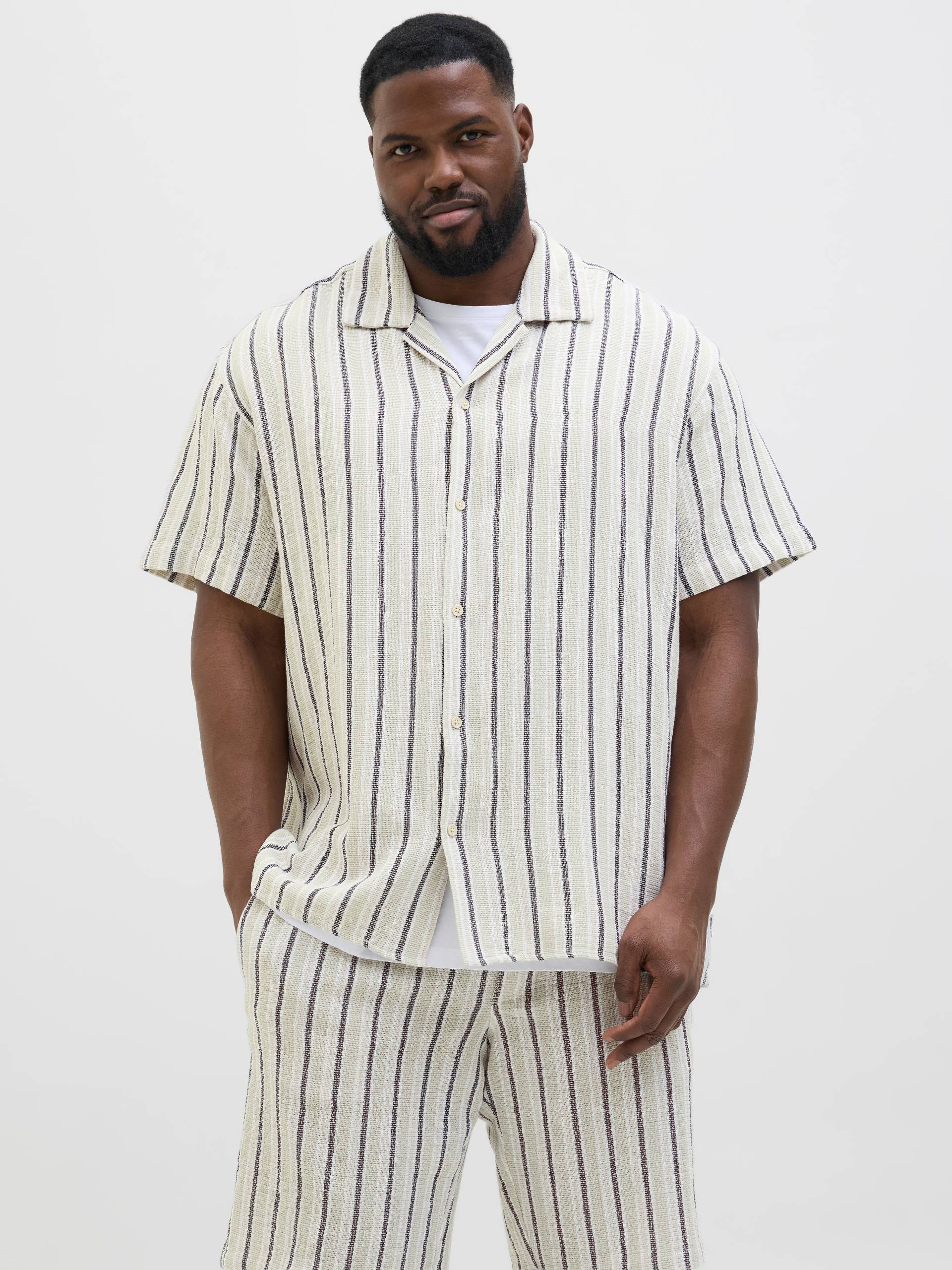 Jack & Jones PlusSize Kurzarmhemd »JORCOBA STRIPE RESORT SHIRT SS SN PLS« Jack & Jones PlusSize Kurzarmhemd »JORCOBA STRIPE RESORT SHIRT SS SN PLS« von Jack & Jones PlusSize