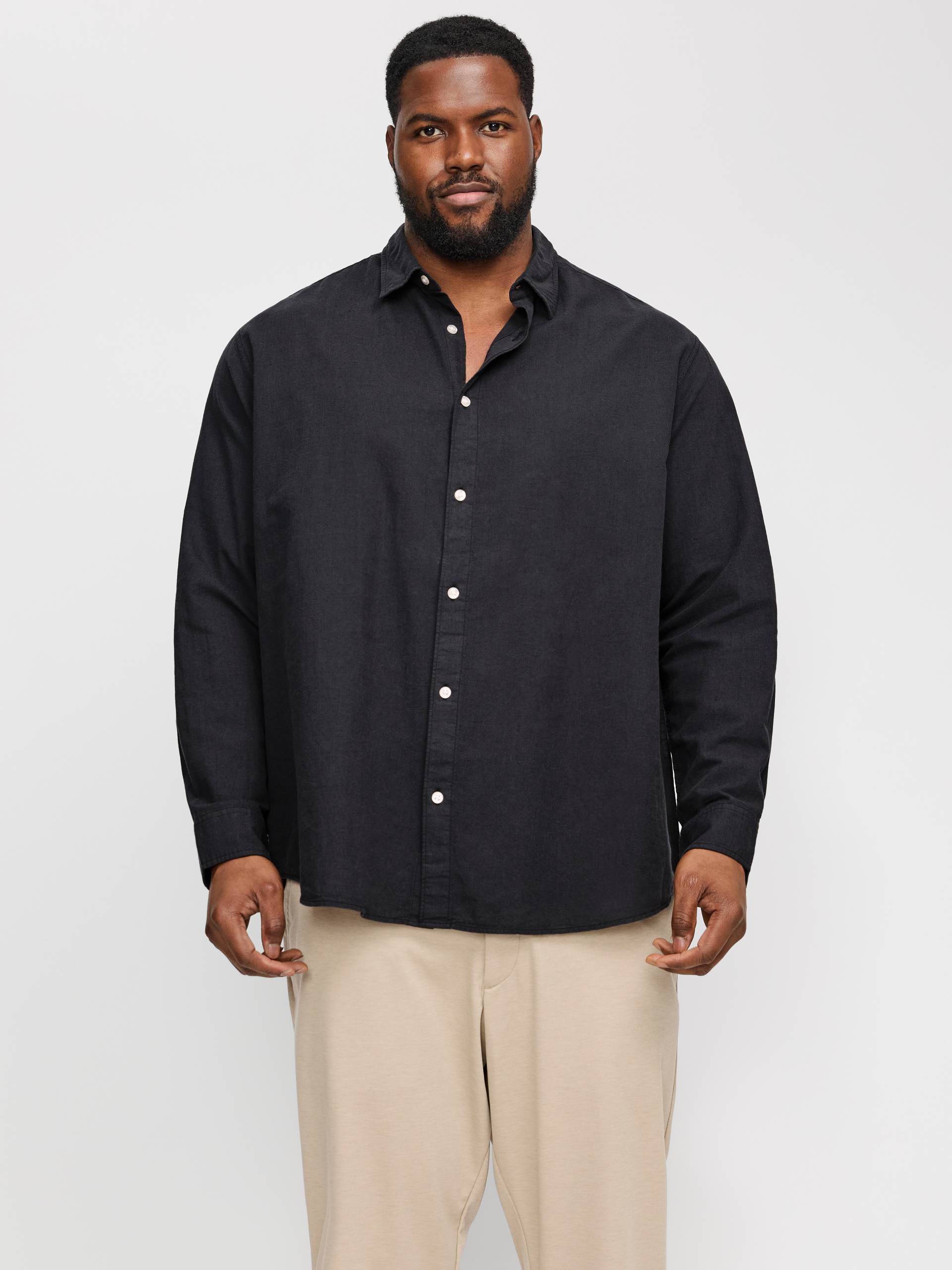Jack & Jones PlusSize Langarmhemd »JJEBREEZE SHIRT LS SN PLS«, mit Hemdkragen Jack & Jones PlusSize Langarmhemd »JJEBREEZE SHIRT LS SN PLS«, mit Hemdkragen von Jack & Jones PlusSize
