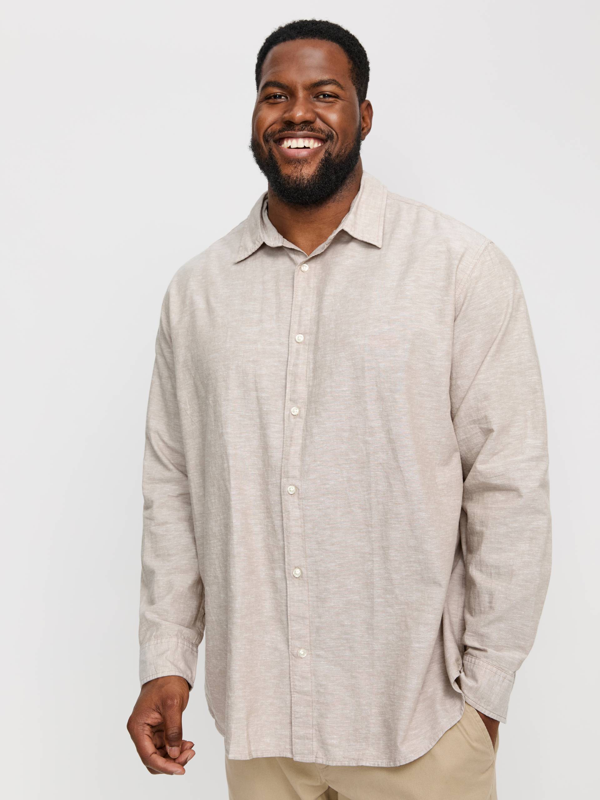 Jack & Jones PlusSize Langarmhemd »JJEBREEZE SHIRT LS SN PLS«, mit Hemdkragen Jack & Jones PlusSize Langarmhemd »JJEBREEZE SHIRT LS SN PLS«, mit Hemdkragen von Jack & Jones PlusSize