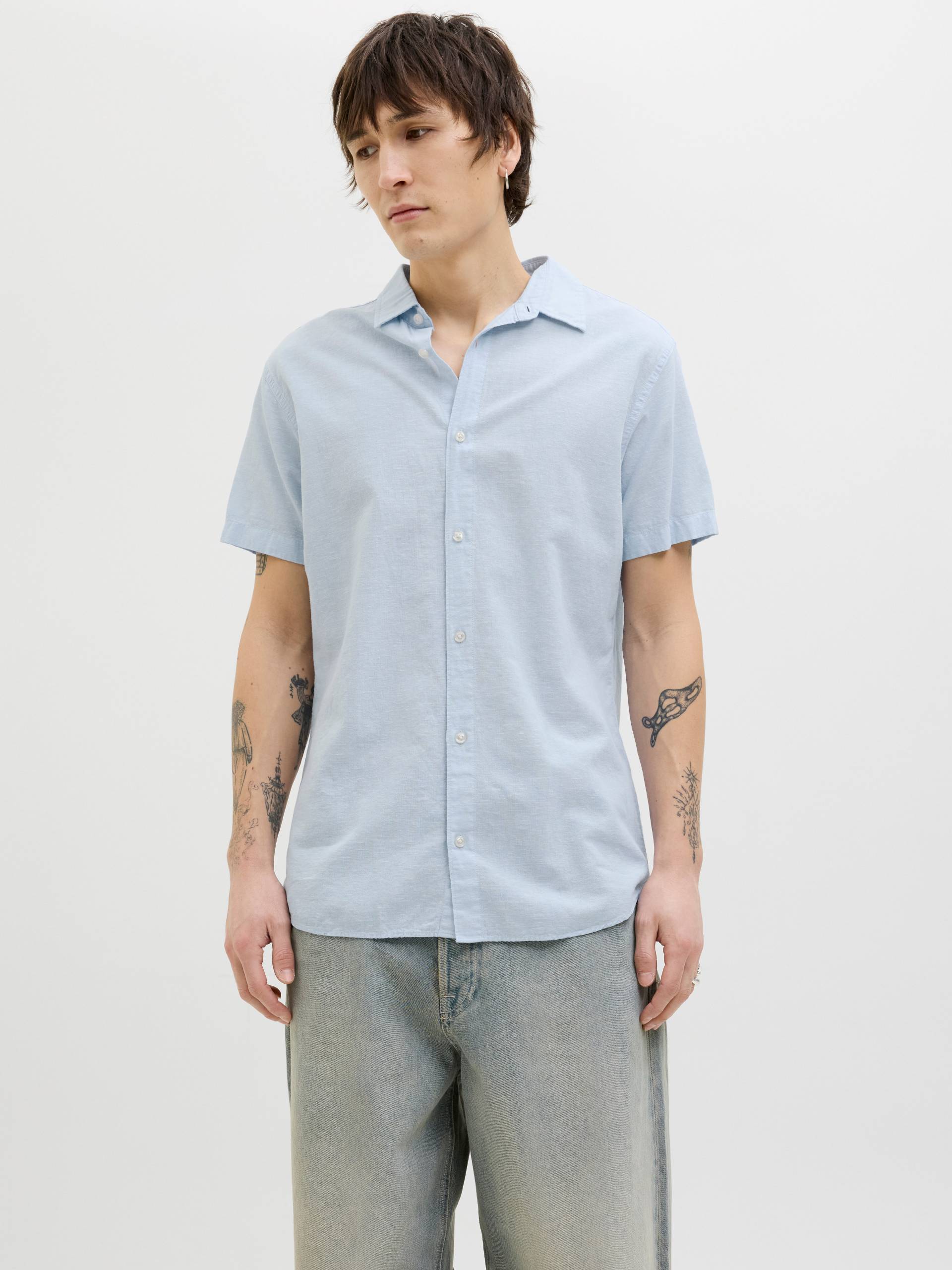 Jack & Jones Kurzarmhemd »JJEBREEZE SHIRT SS SN«, mit Hemdkragen Jack & Jones Kurzarmhemd »JJEBREEZE SHIRT SS SN«, mit Hemdkragen von Jack & Jones