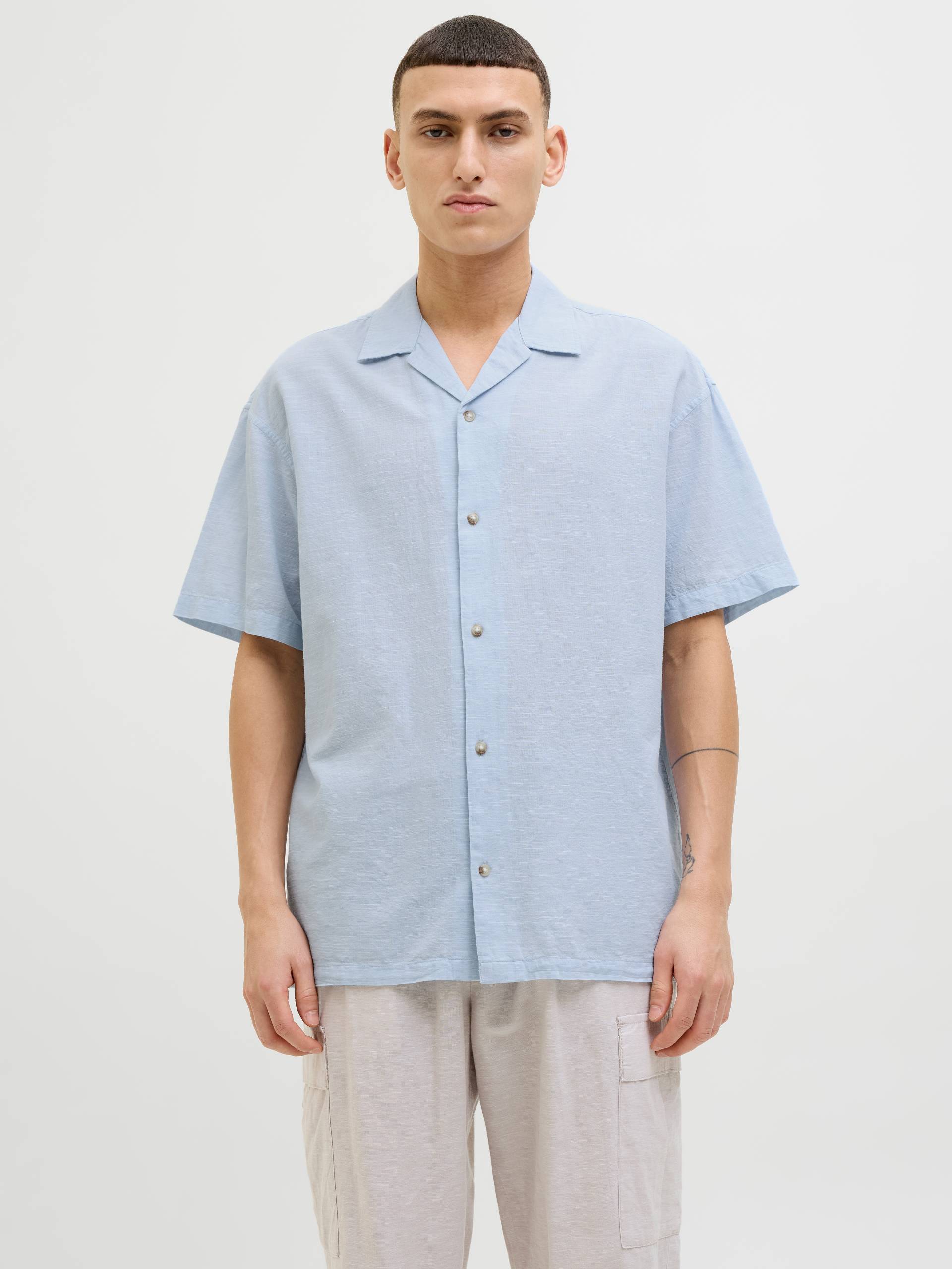 Jack & Jones Kurzarmhemd »JJESUMMER RESORT SHIRT SS SN«, mit Resort Kragen Jack & Jones Kurzarmhemd »JJESUMMER RESORT SHIRT SS SN«, mit Resort Kragen von Jack & Jones
