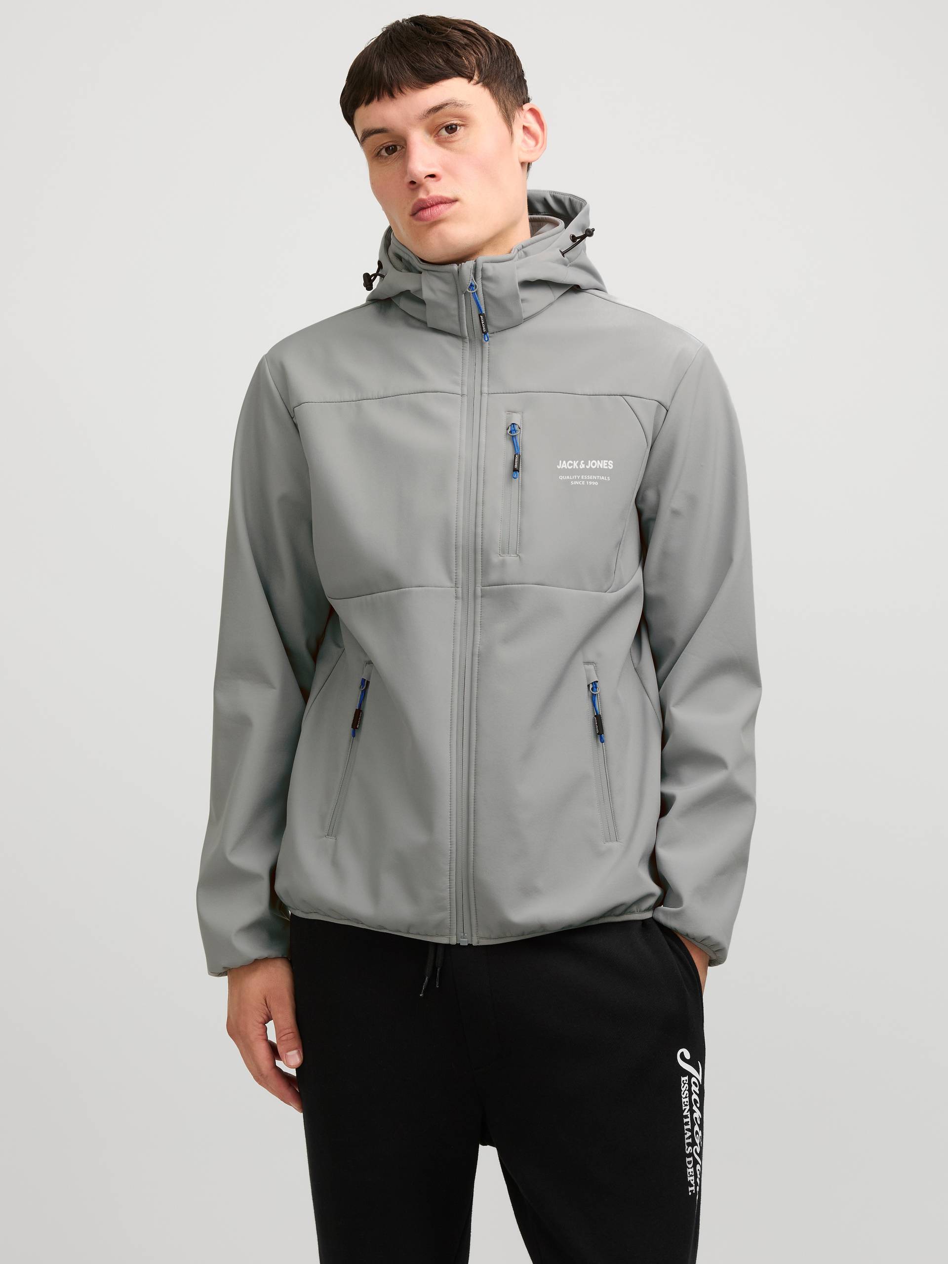 Jack & Jones Softshelljacke »JJTHEO SOFTSHELL JACKET«, mit Kapuze Jack & Jones Softshelljacke »JJTHEO SOFTSHELL JACKET«, mit Kapuze von Jack & Jones