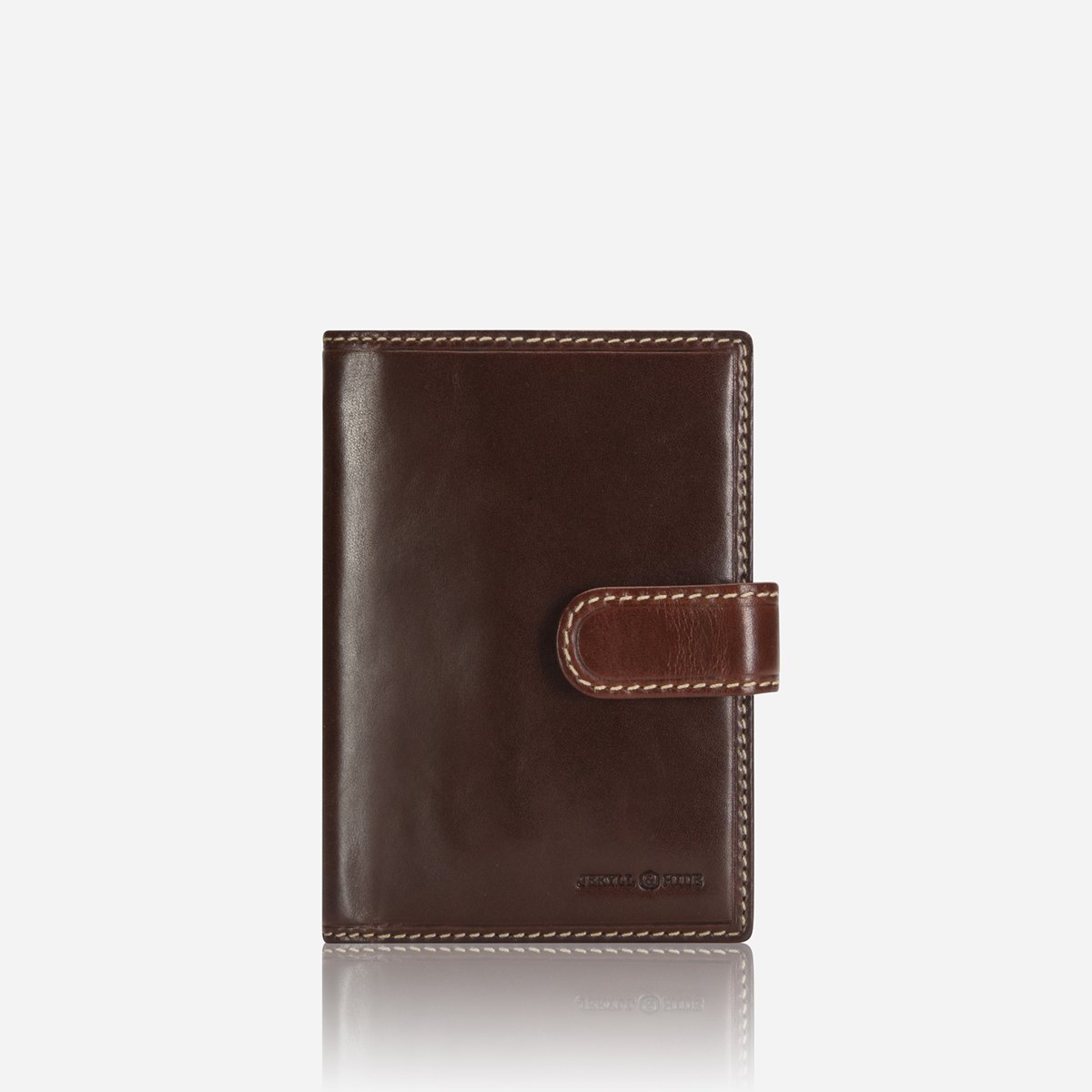 Leather Passport Wallet in Mocha Leather Passport Wallet in Mocha von Jekyll & Hide
