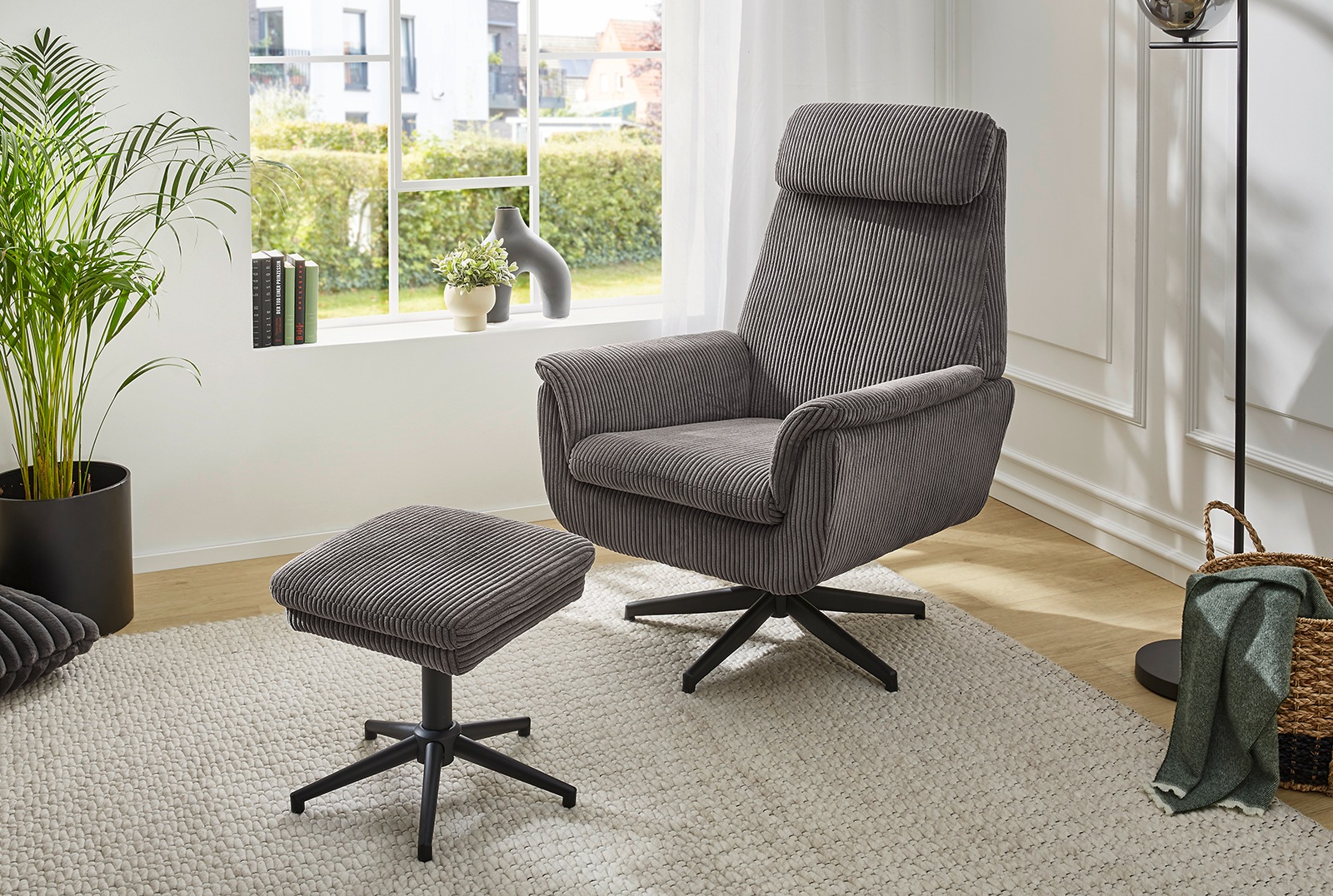 Jockenhöfer Gruppe Relaxsessel »Hamilton«, inklusive 360° Drehfunktion und praktischen Hocker Jockenhöfer Gruppe Relaxsessel »Hamilton«, inklusive 360° Drehfunktion und praktischen Hocker von Jockenhöfer Gruppe
