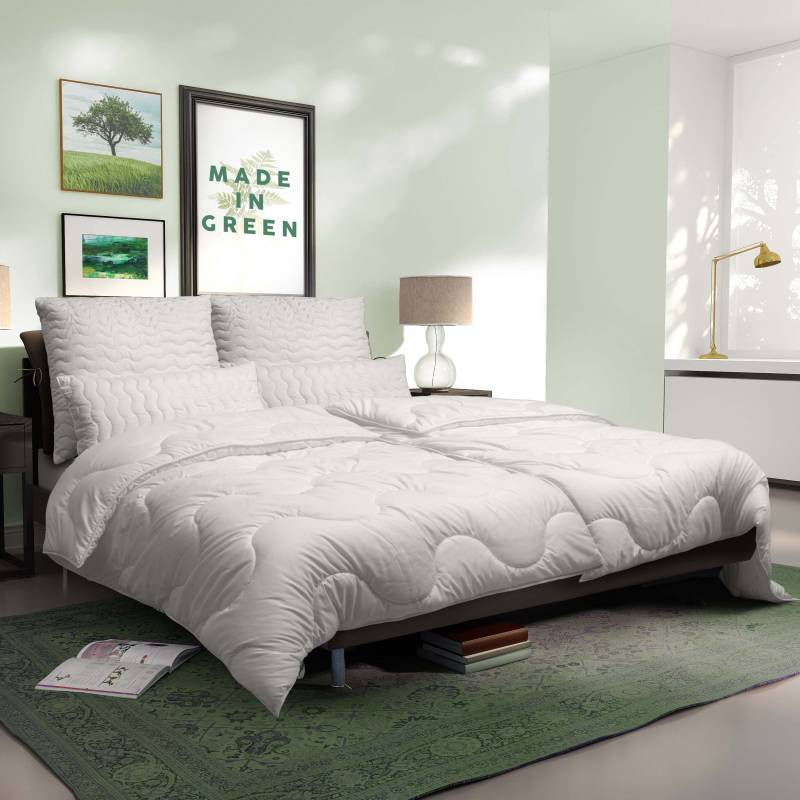 John Cotton Microfaserbettdecke »Julia, Bettdecken für Sommer und Winter«, extrawarm, Füllung Polyester, Bezug 100% Polyester, (1 St.), Bettdecke 135x200 cm, 155x220 cm, Made in Green, Decke von John Cotton
