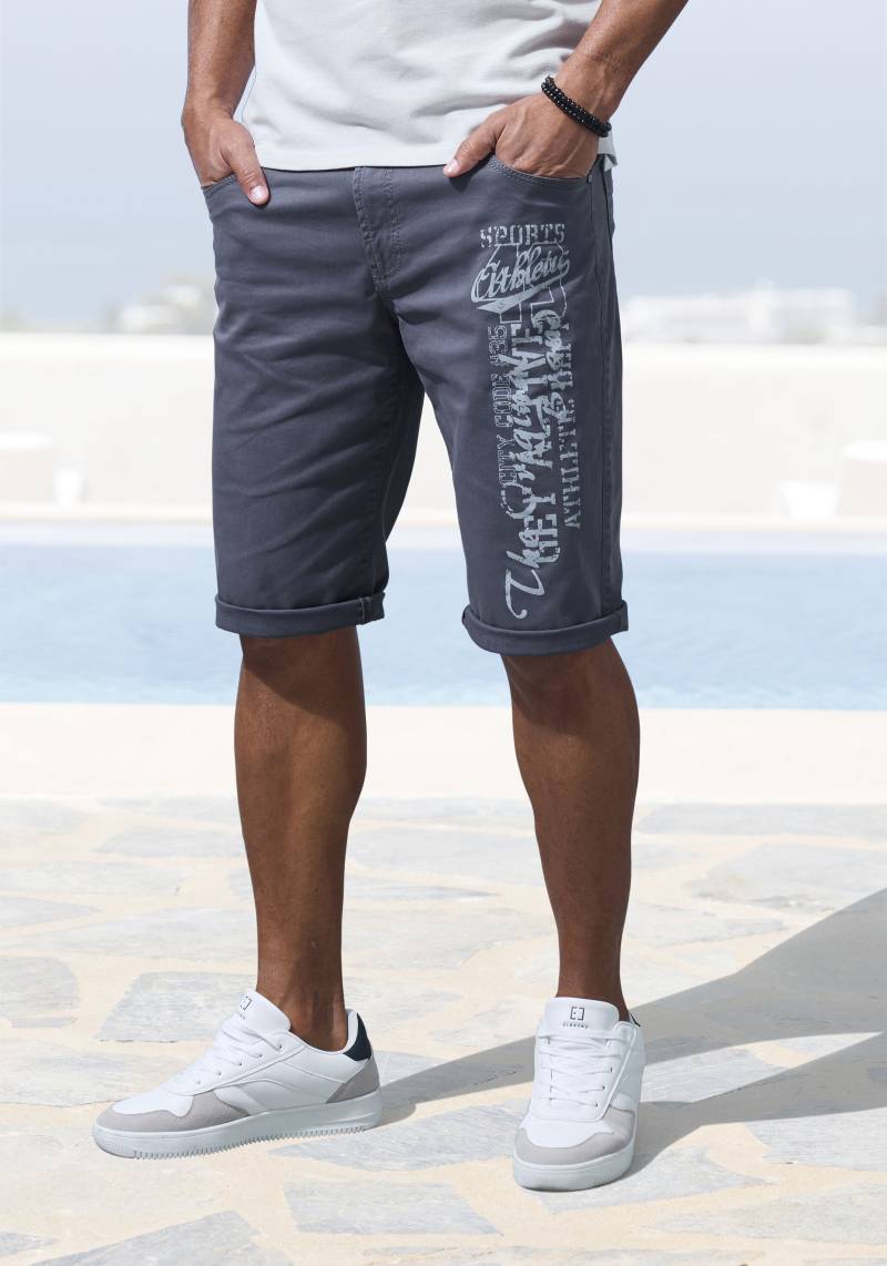 John Devin Bermudas »aus elastischer Baumwollmischung«, mit grossem Druck auf dem Bein, 3/4 Shorts von John Devin